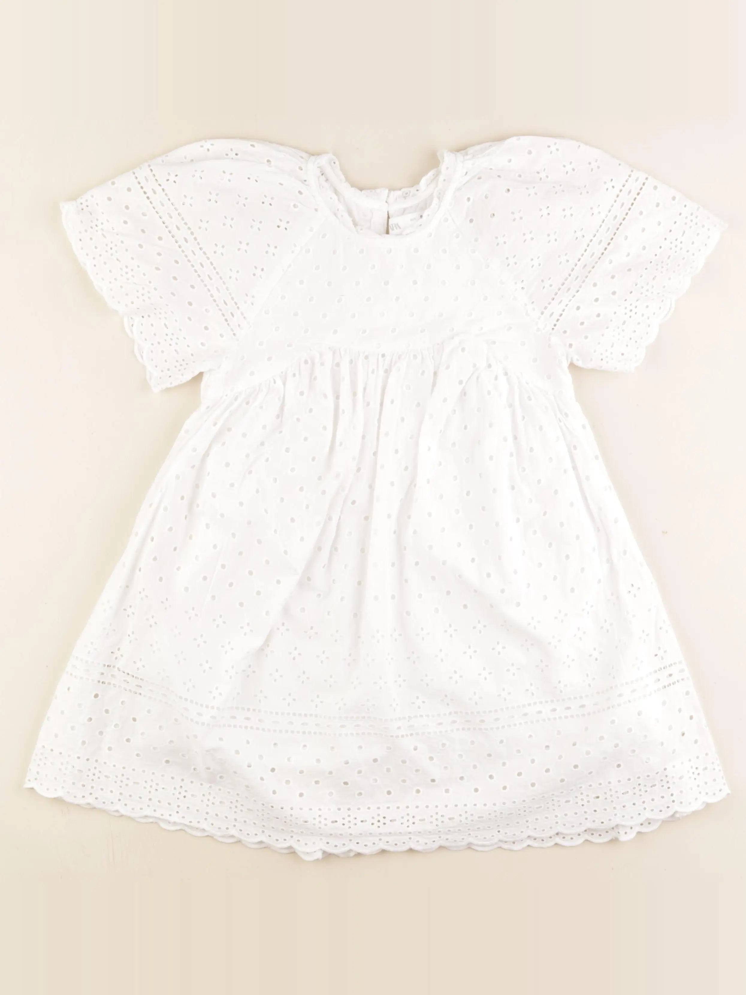 Zara - robe blanc - 5 ans