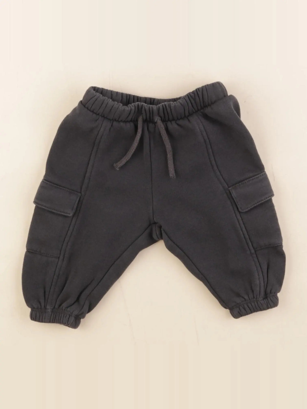 H&M - jogging noir - 4/6 mois