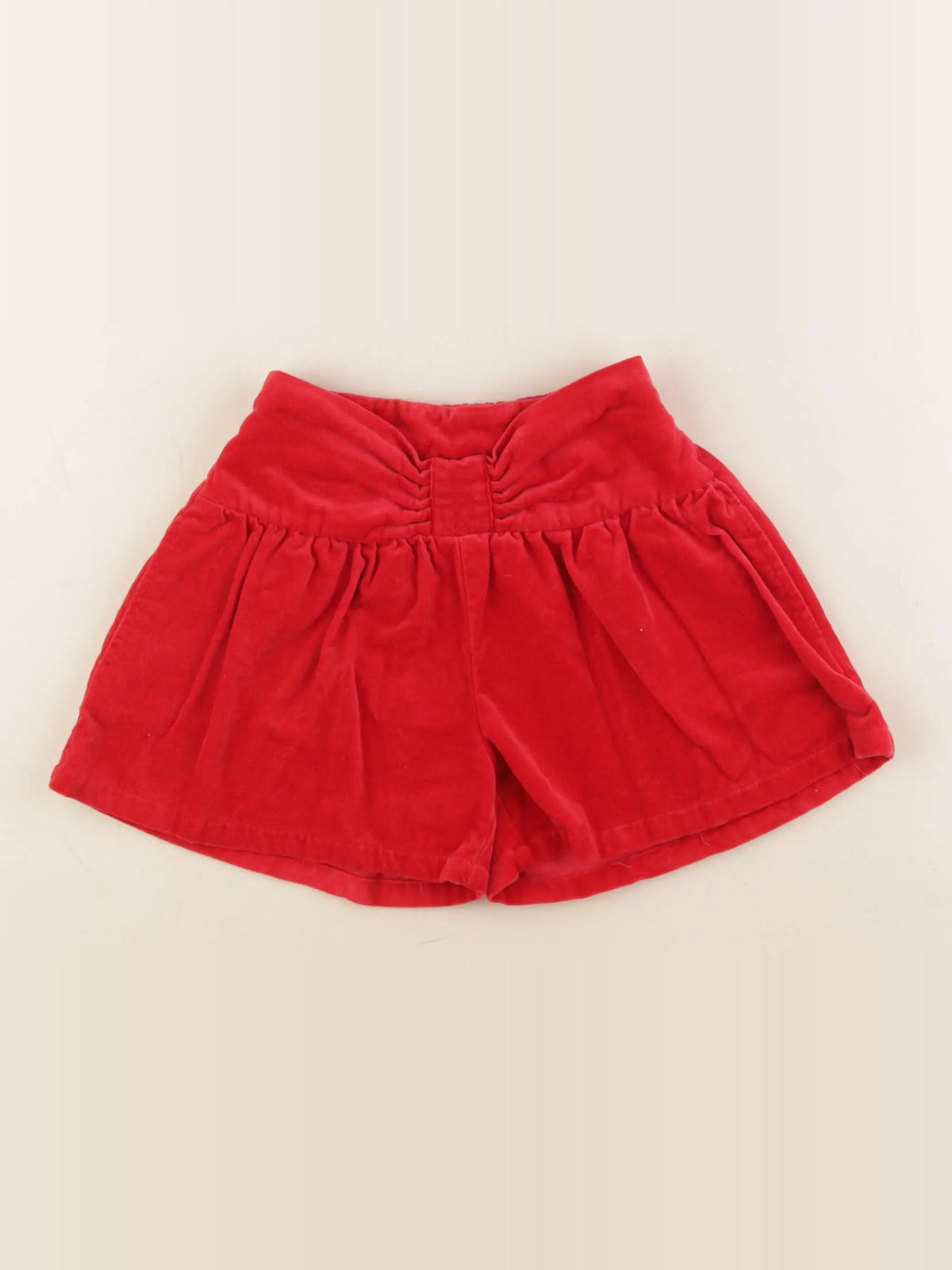 Vertbaudet - short rouge - 5 ans