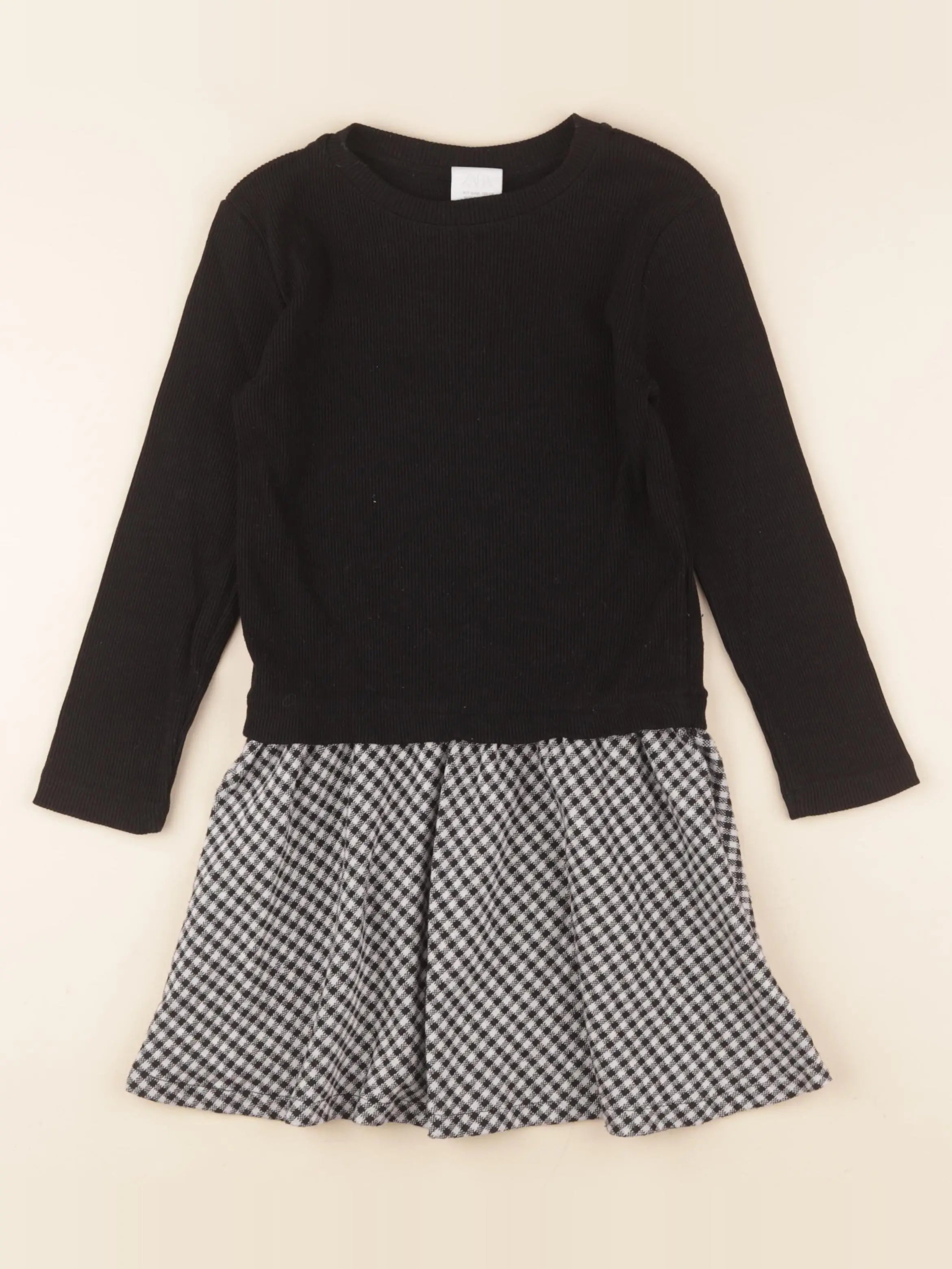 Zara - robe noir - 6/7 ans