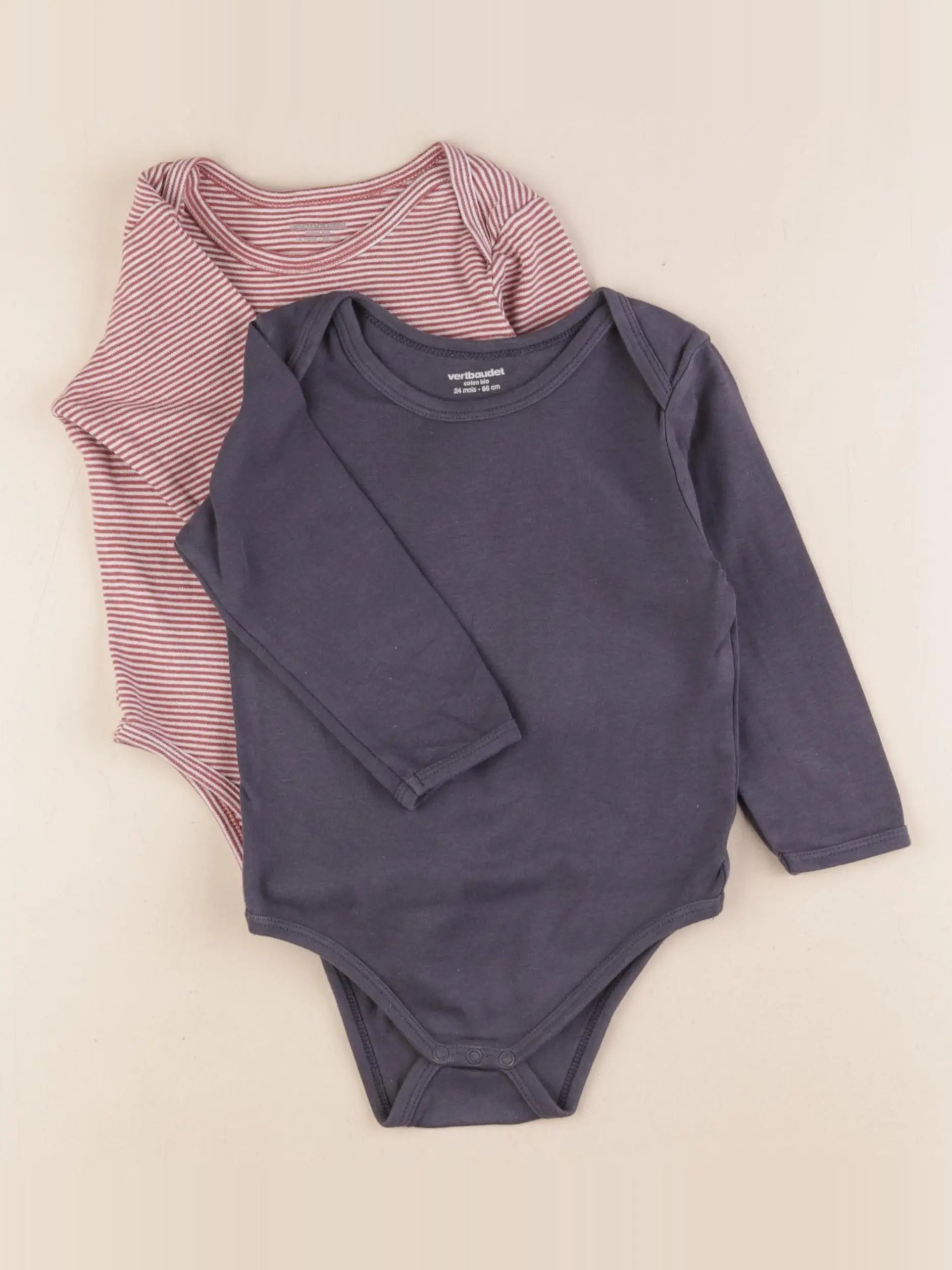 Vertbaudet - lot de 2 bodies en coton gris, rouge - 24 mois