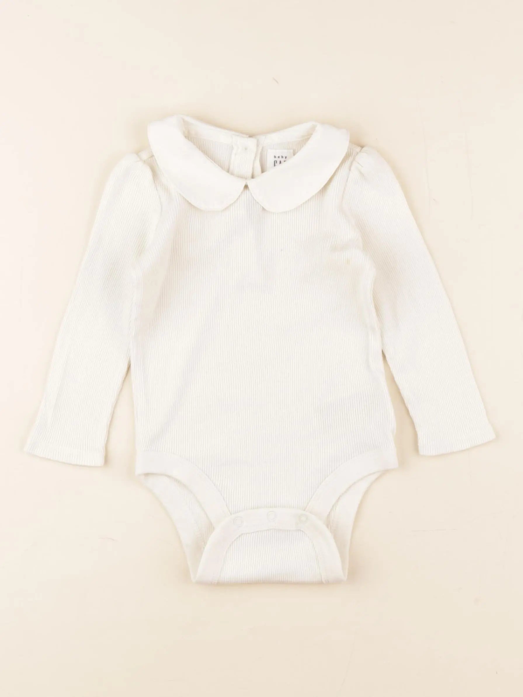 GAP - body à col beige - 12/18 mois