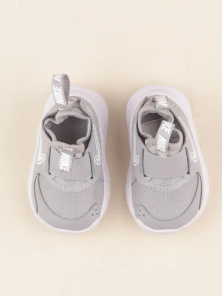 Nike - baskets gris - pointure 17