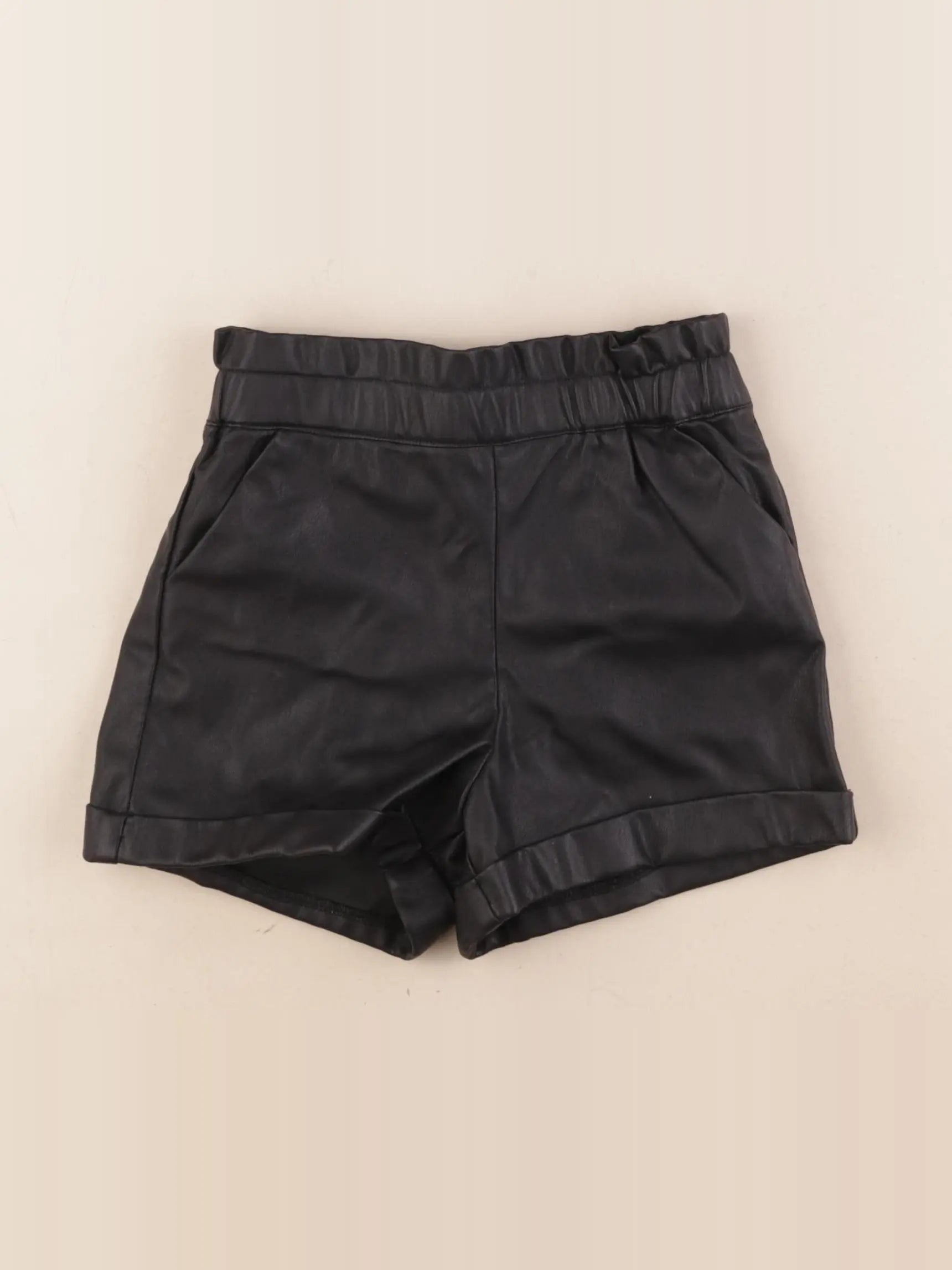 Vertbaudet - short noir - 7 ans