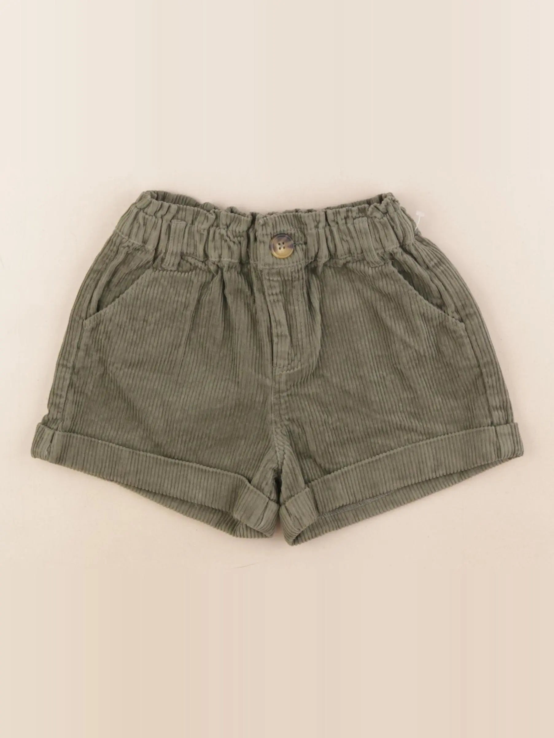 Vertbaudet - short vert - 5 ans