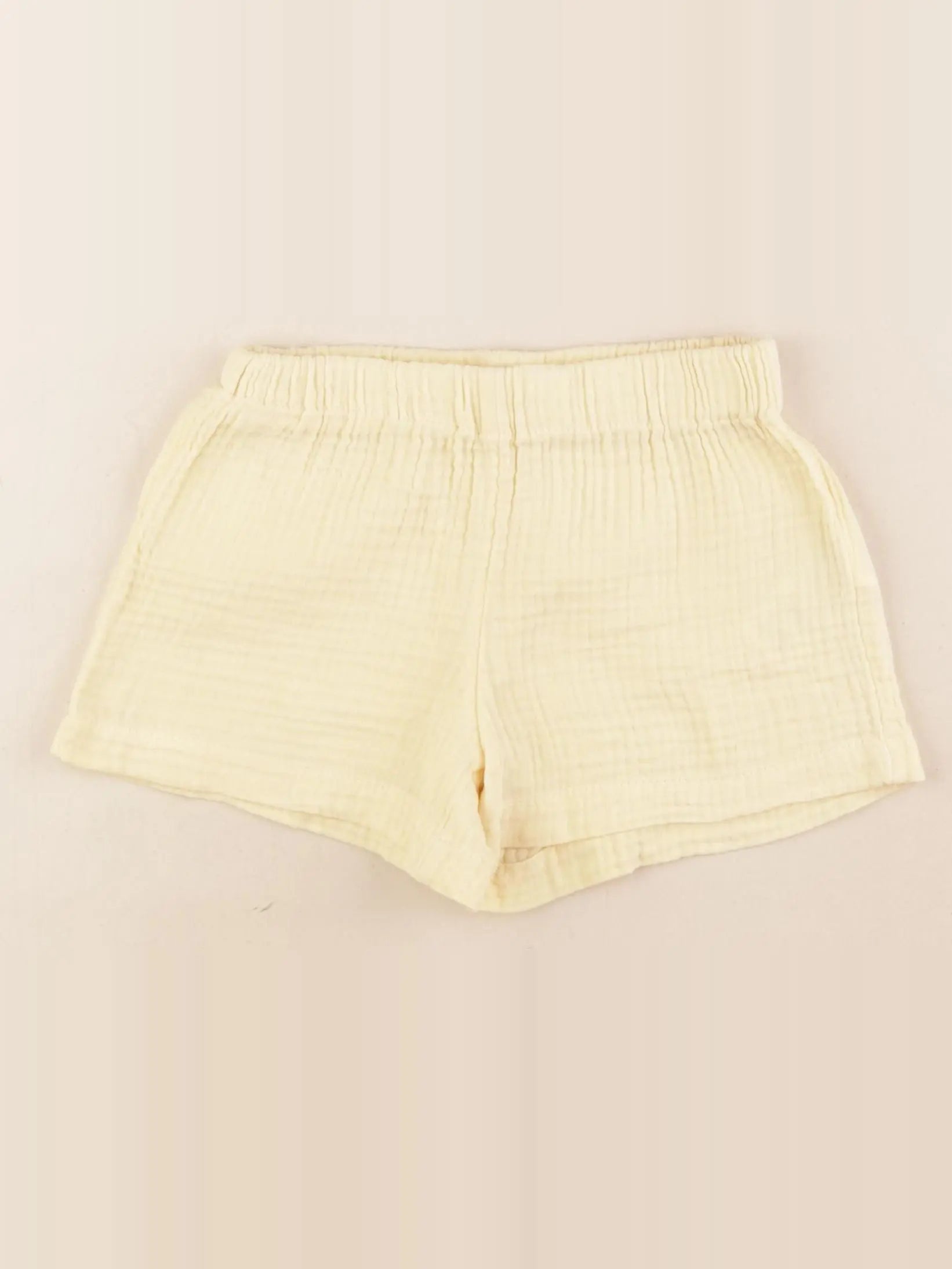 Vertbaudet - short jaune - 6 ans