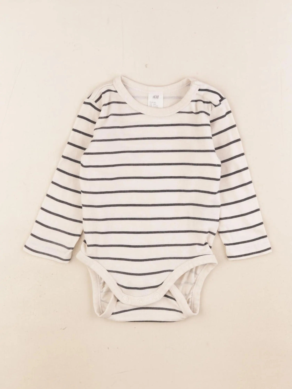 H&M - body beige, bleu - 4/6 mois