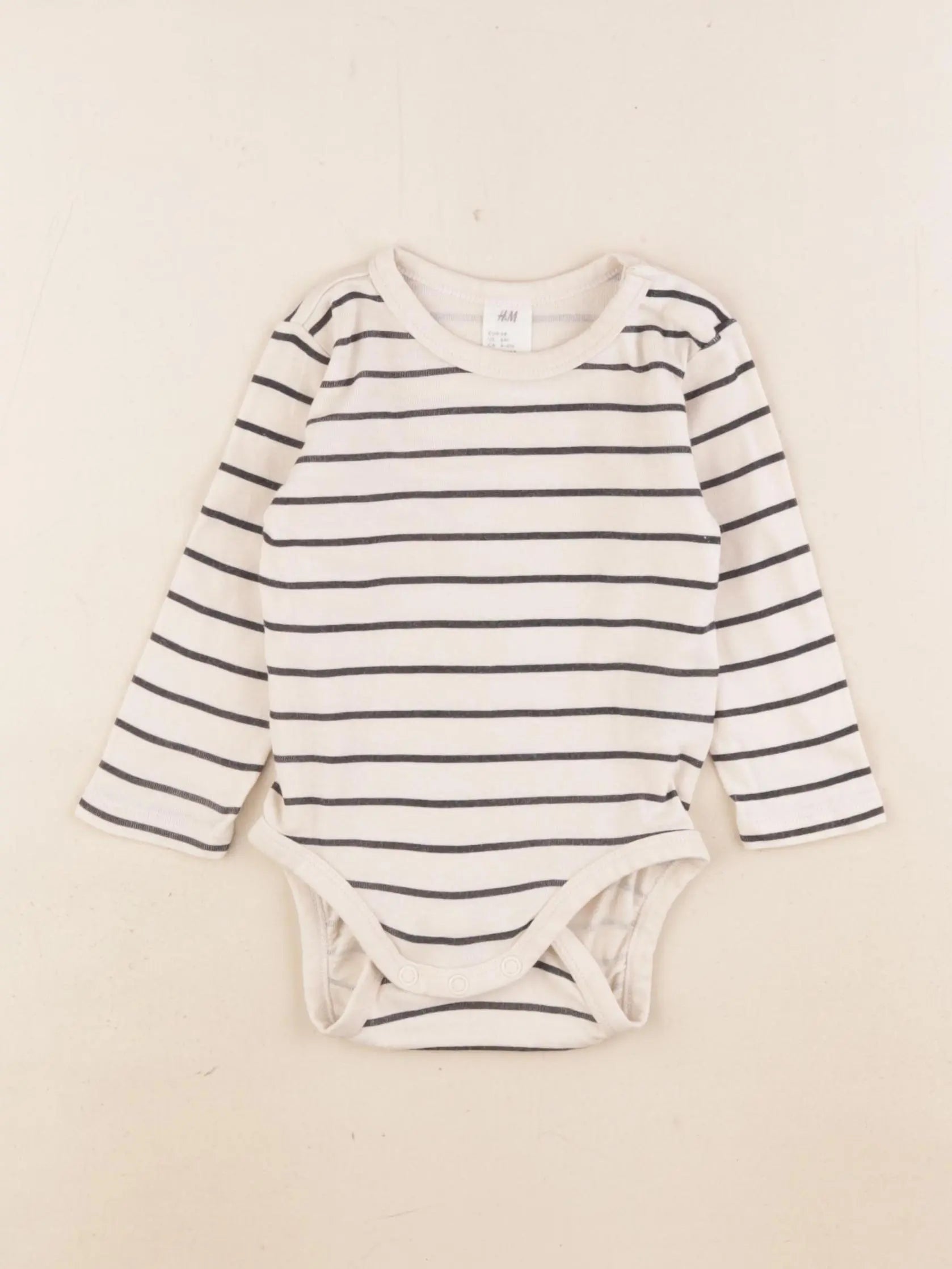 H&M - body beige, bleu - 4/6 mois