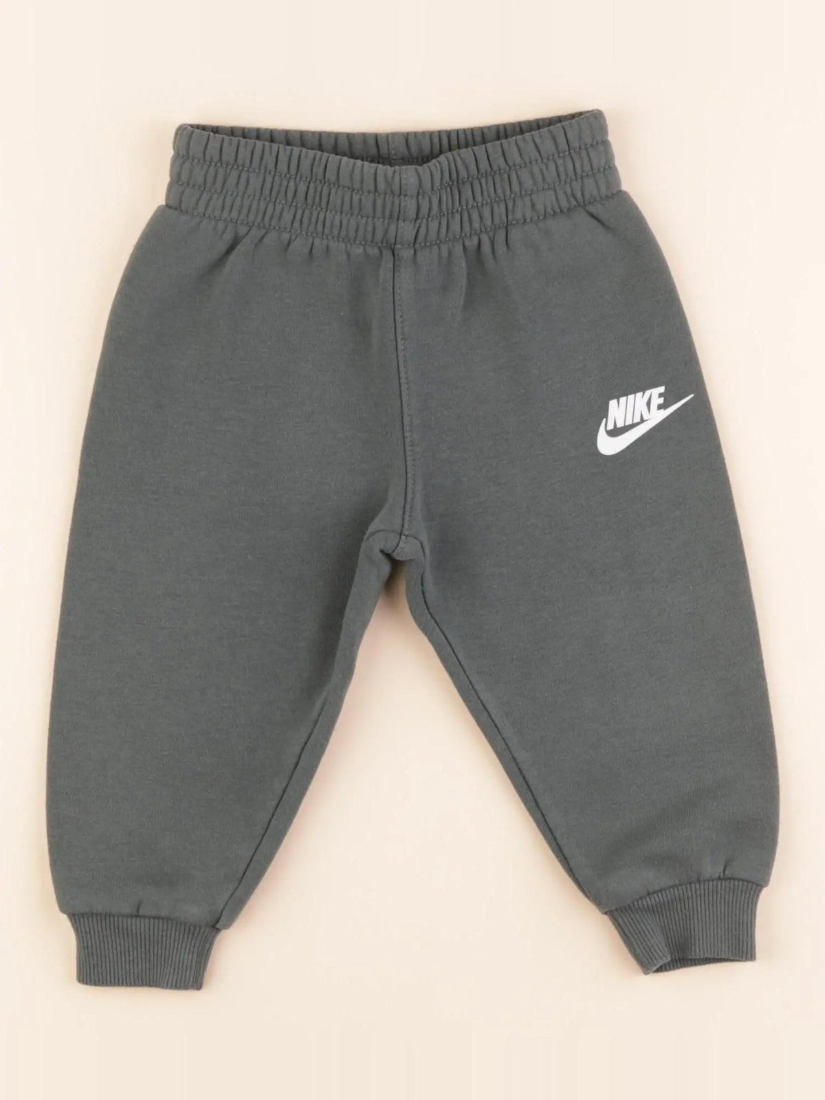 Nike - jogging vert - 18 mois