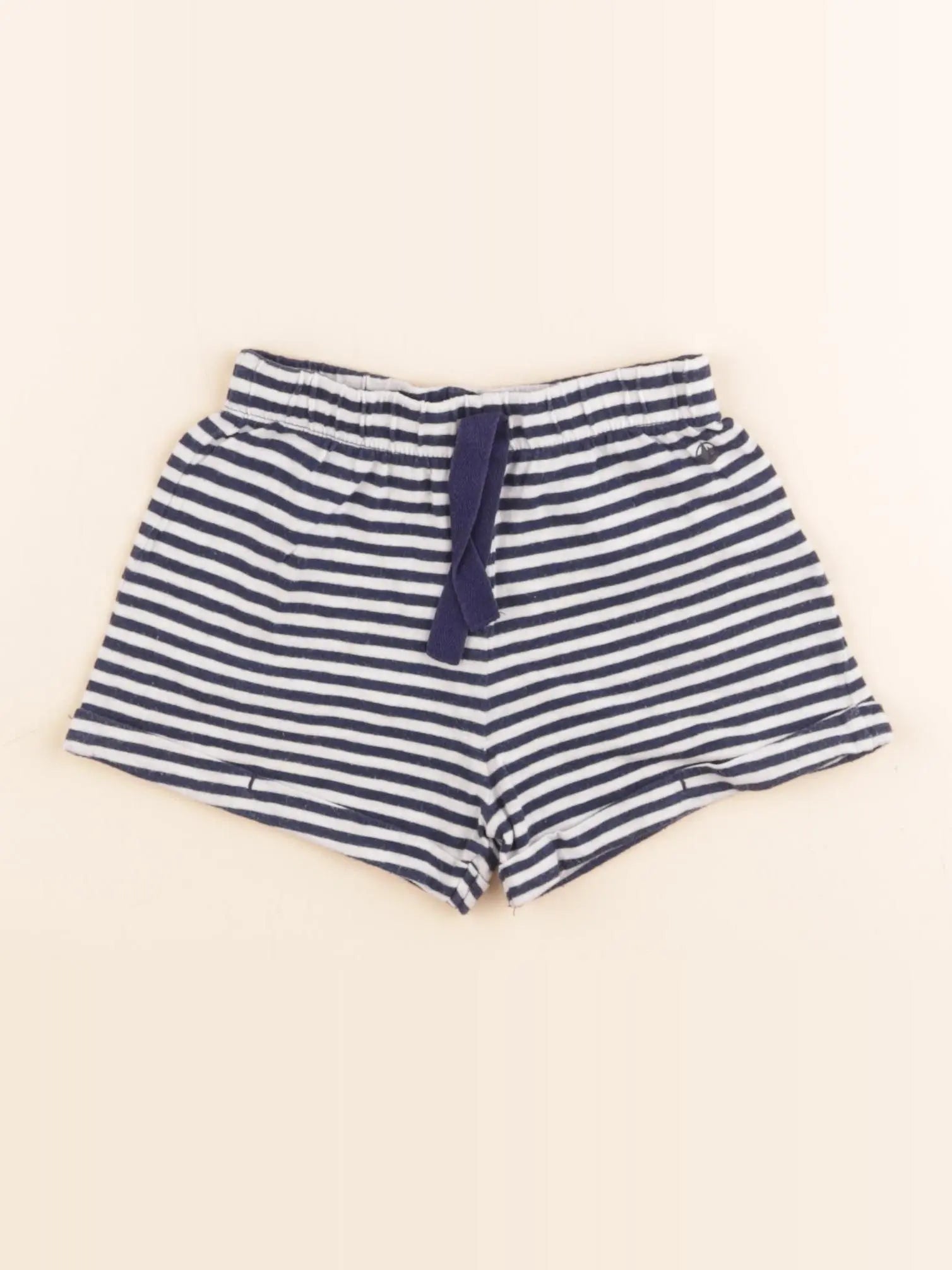 Short blanc, bleu