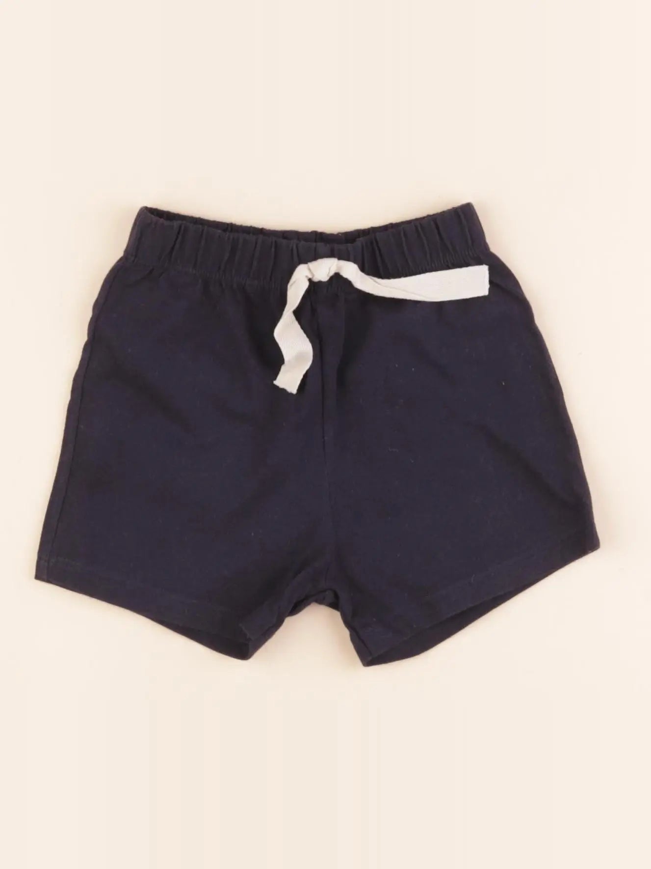 Short bleu
