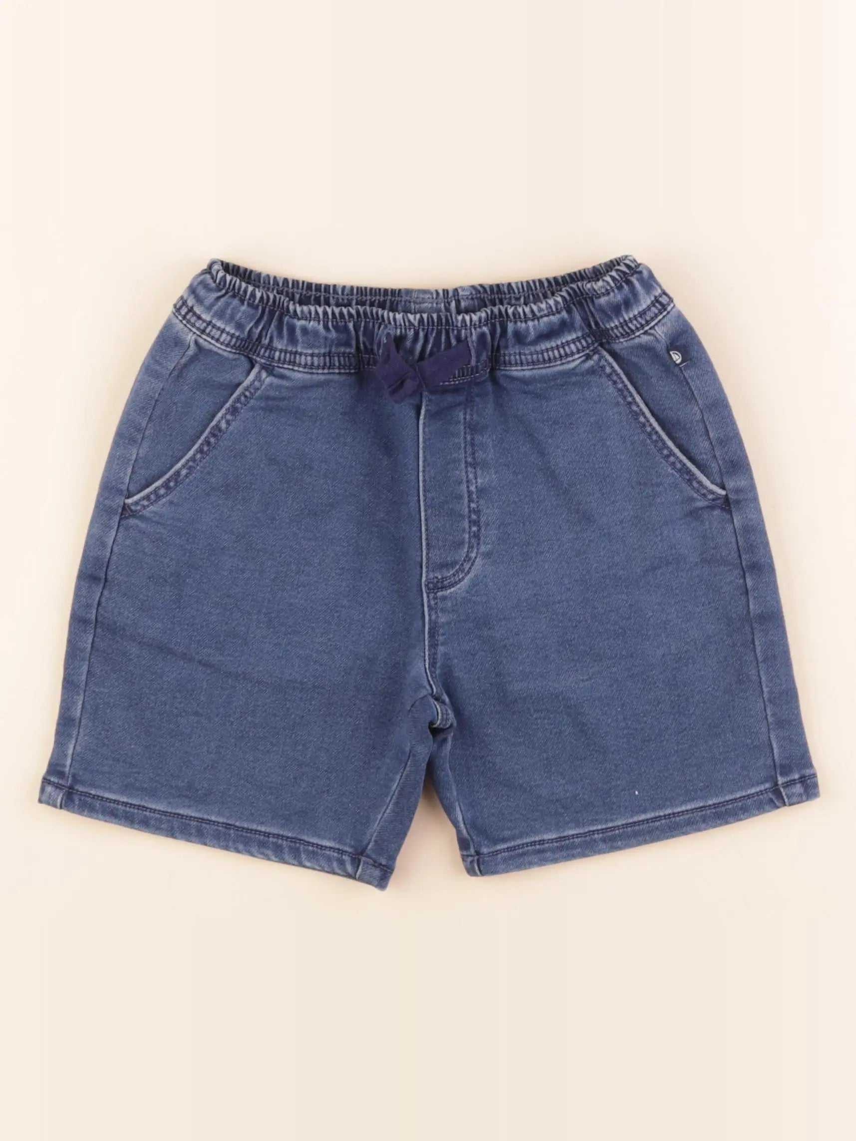 Short bleu