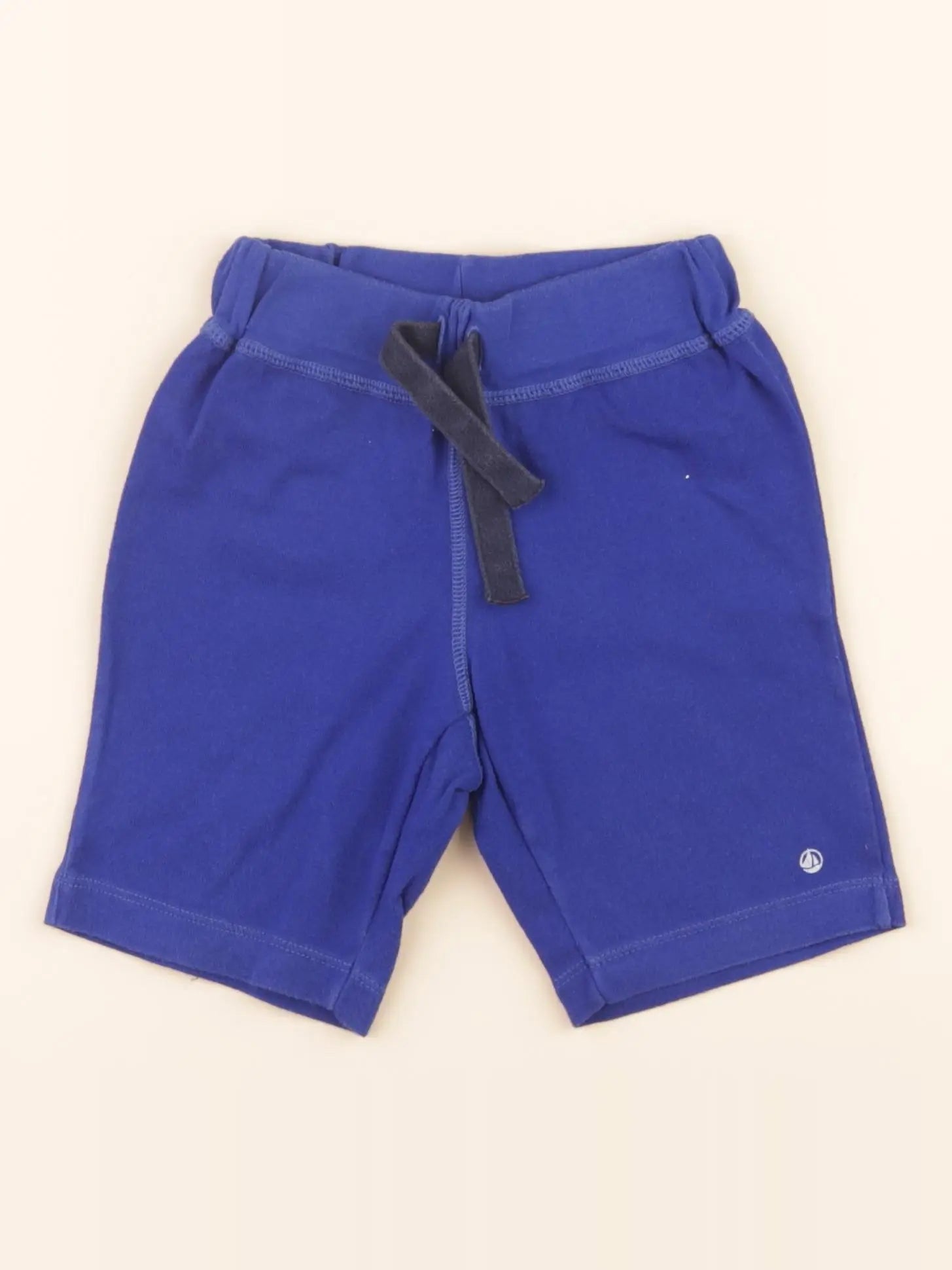 Short bleu