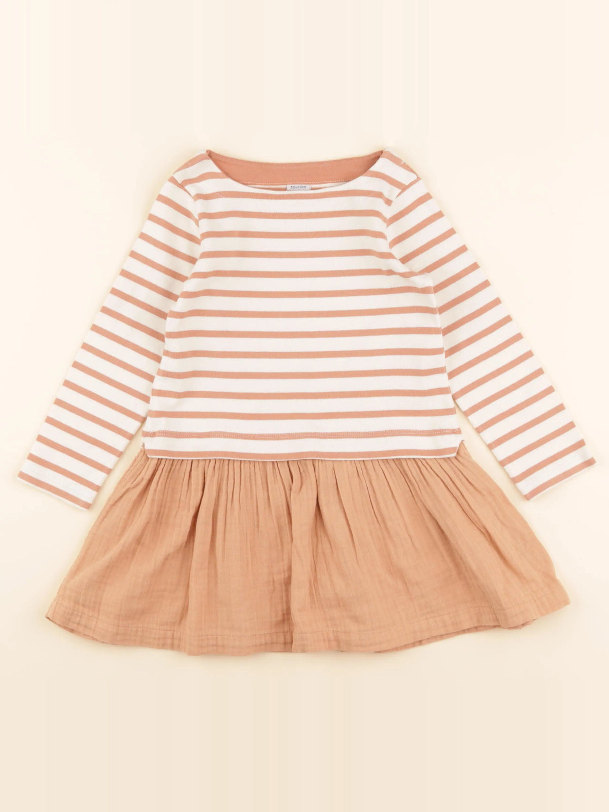 Robe beige, orange