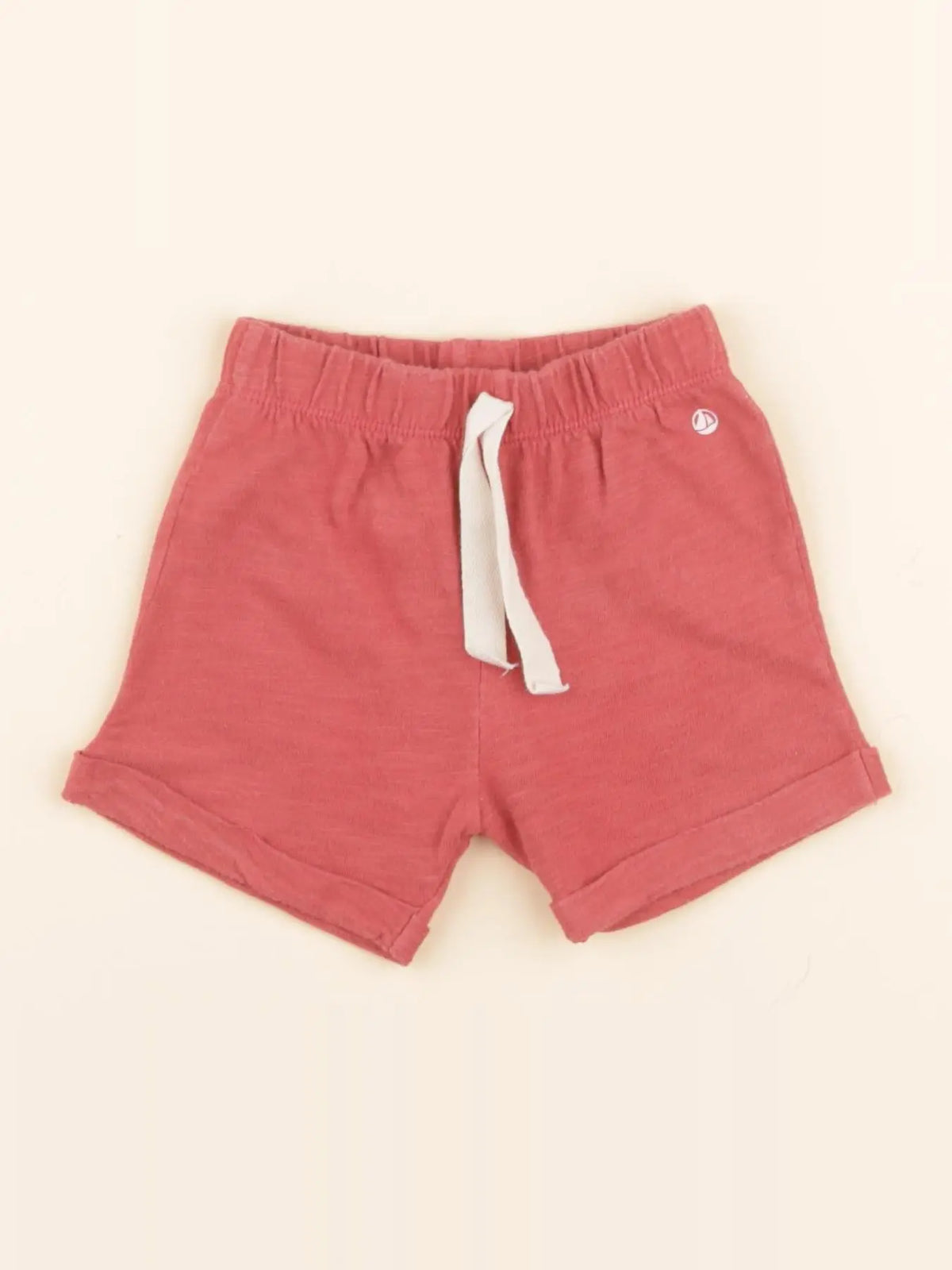 Short rouge
