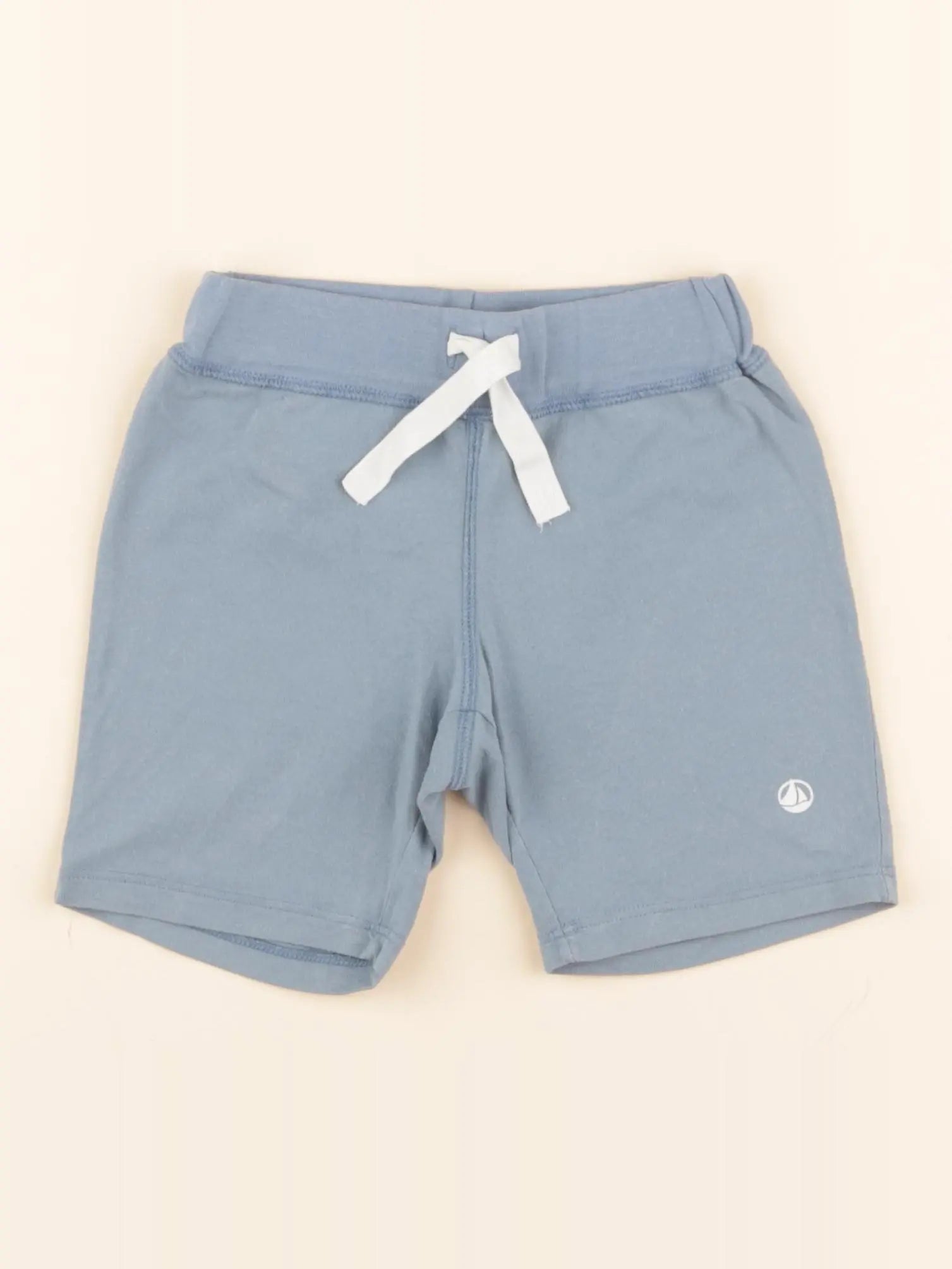 Short bleu