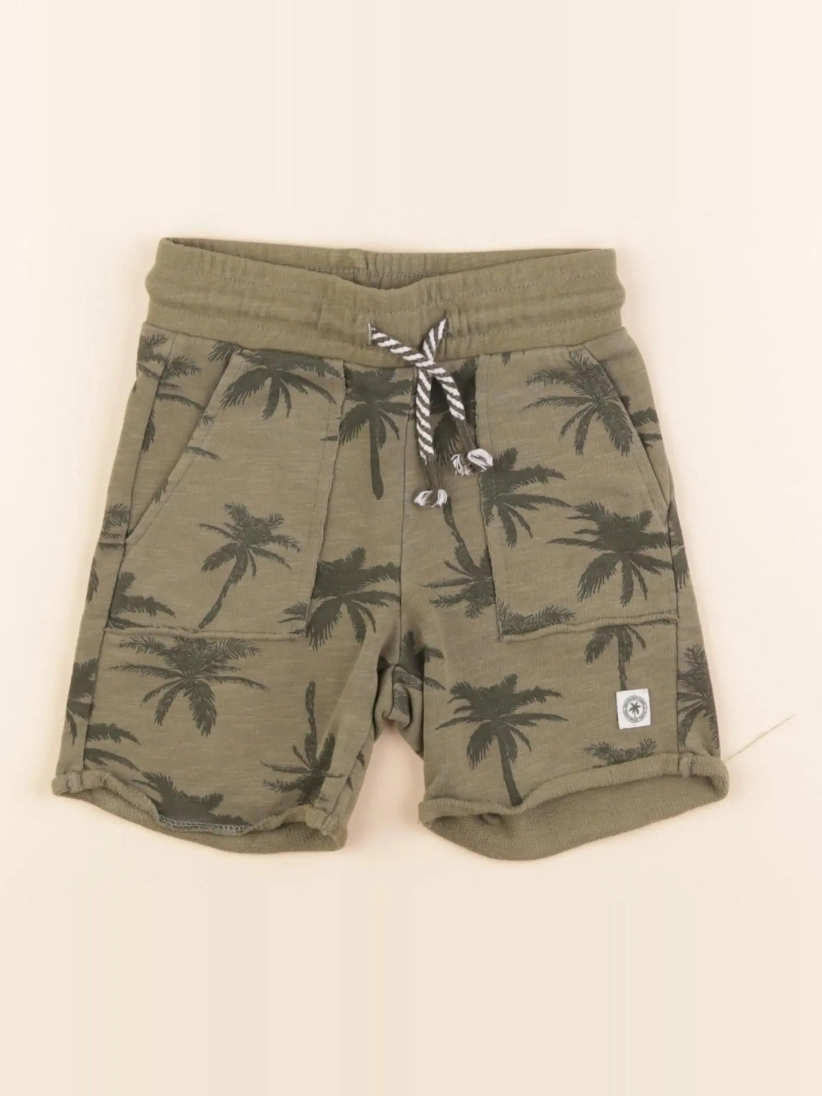 H&M - short vert - 18/24 mois