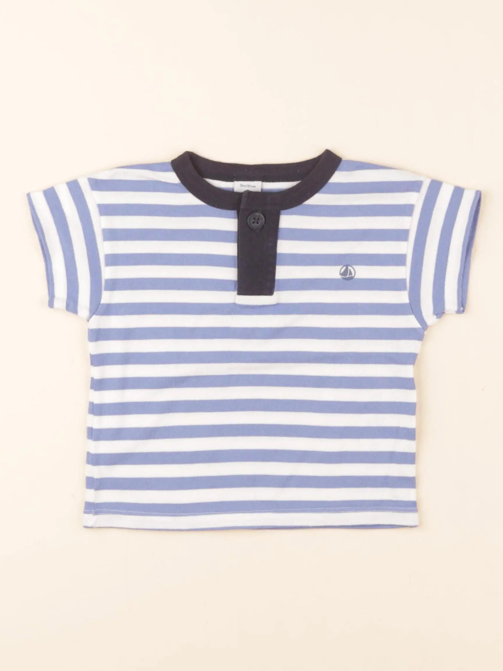 Tee-shirt blanc, bleu