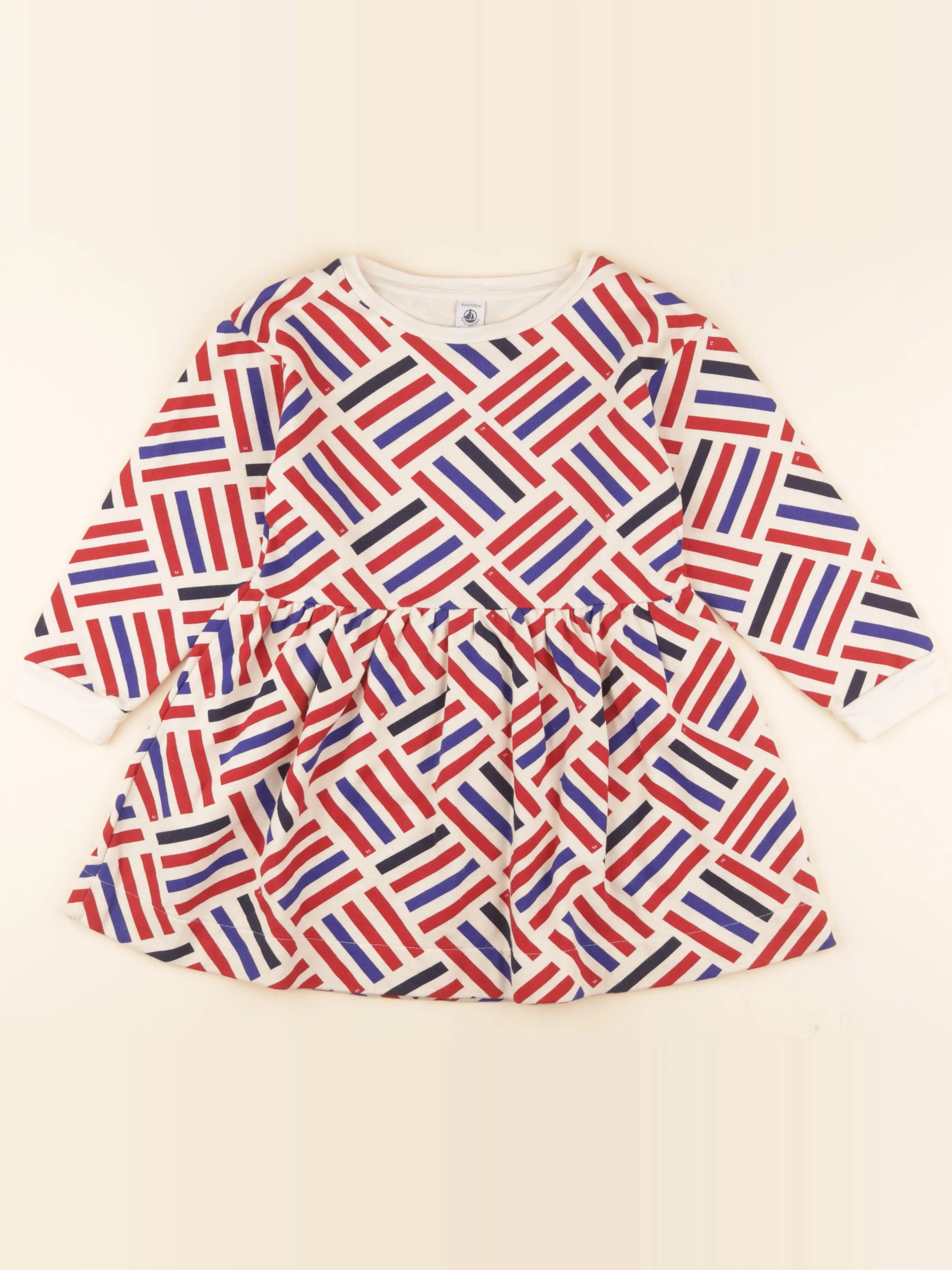 Robe rouge, bleu, beige