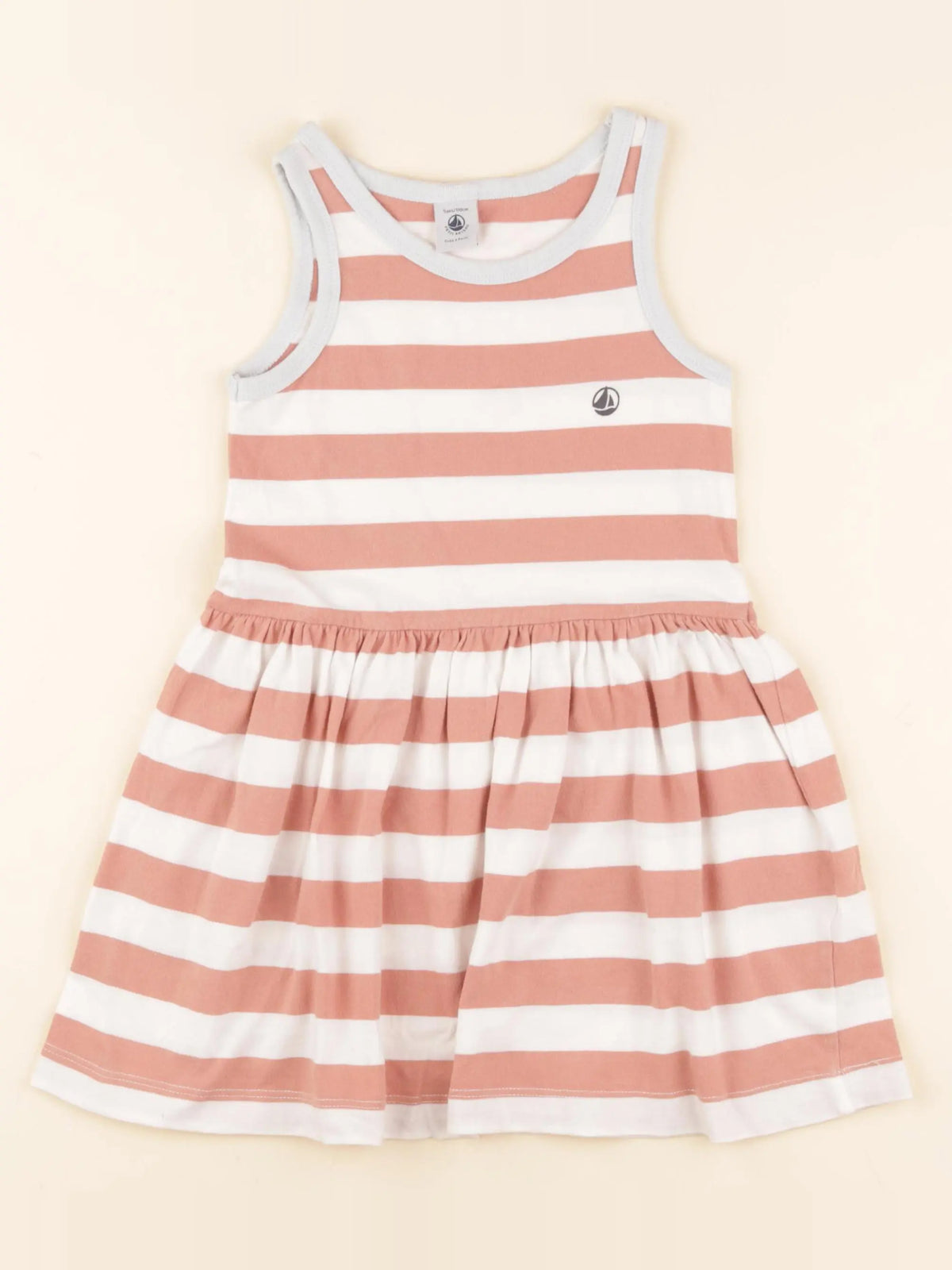 Robe blanc, rose
