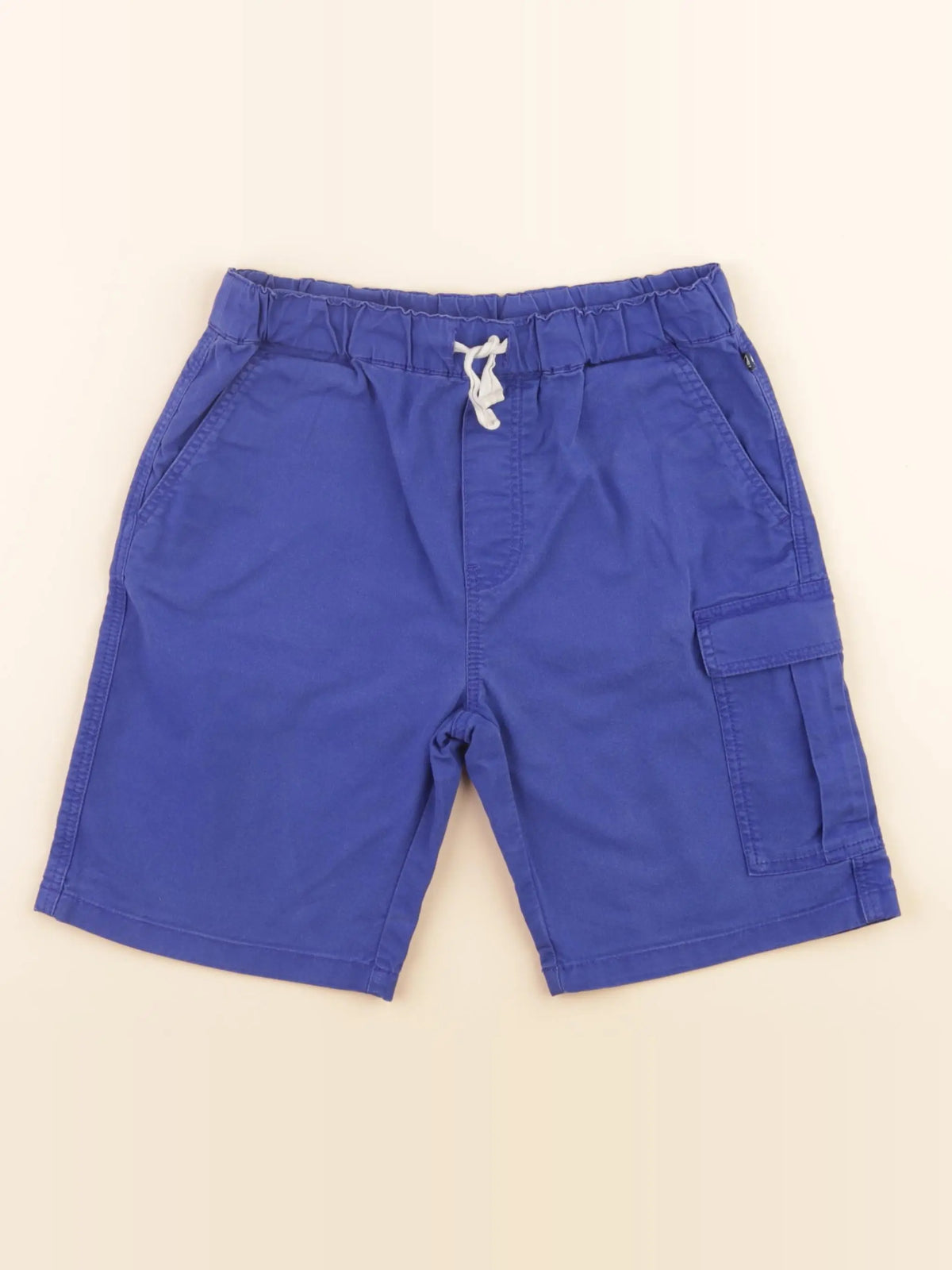 Short bleu