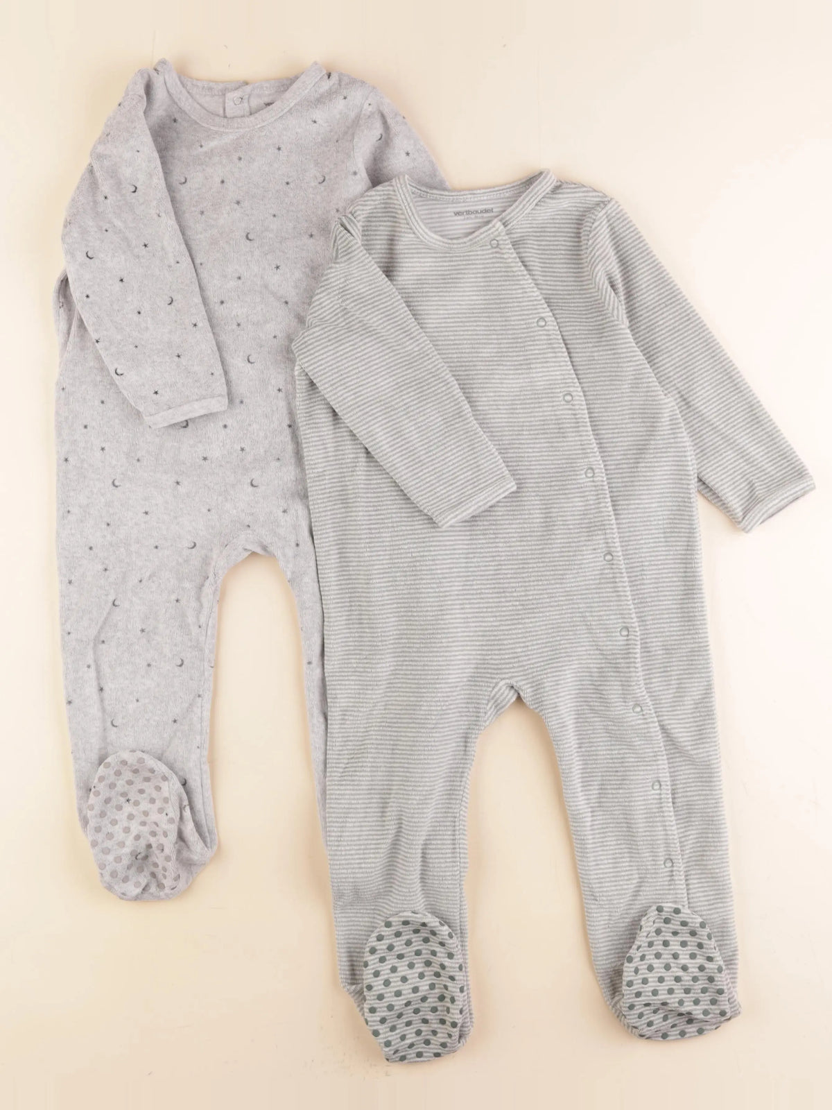 Vertbaudet - lot de 2 pyjamas velours vert, gris - 2 ans