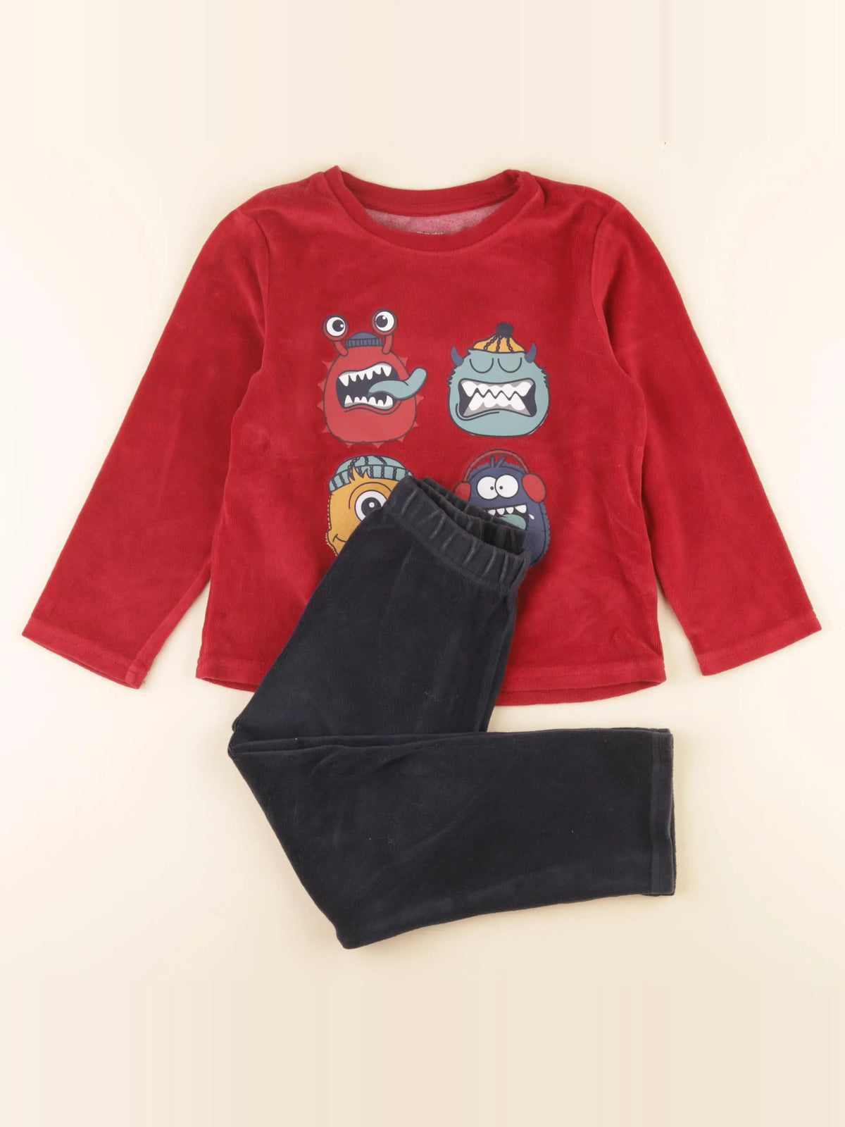 Vertbaudet - pyjama velours rouge - 6 ans