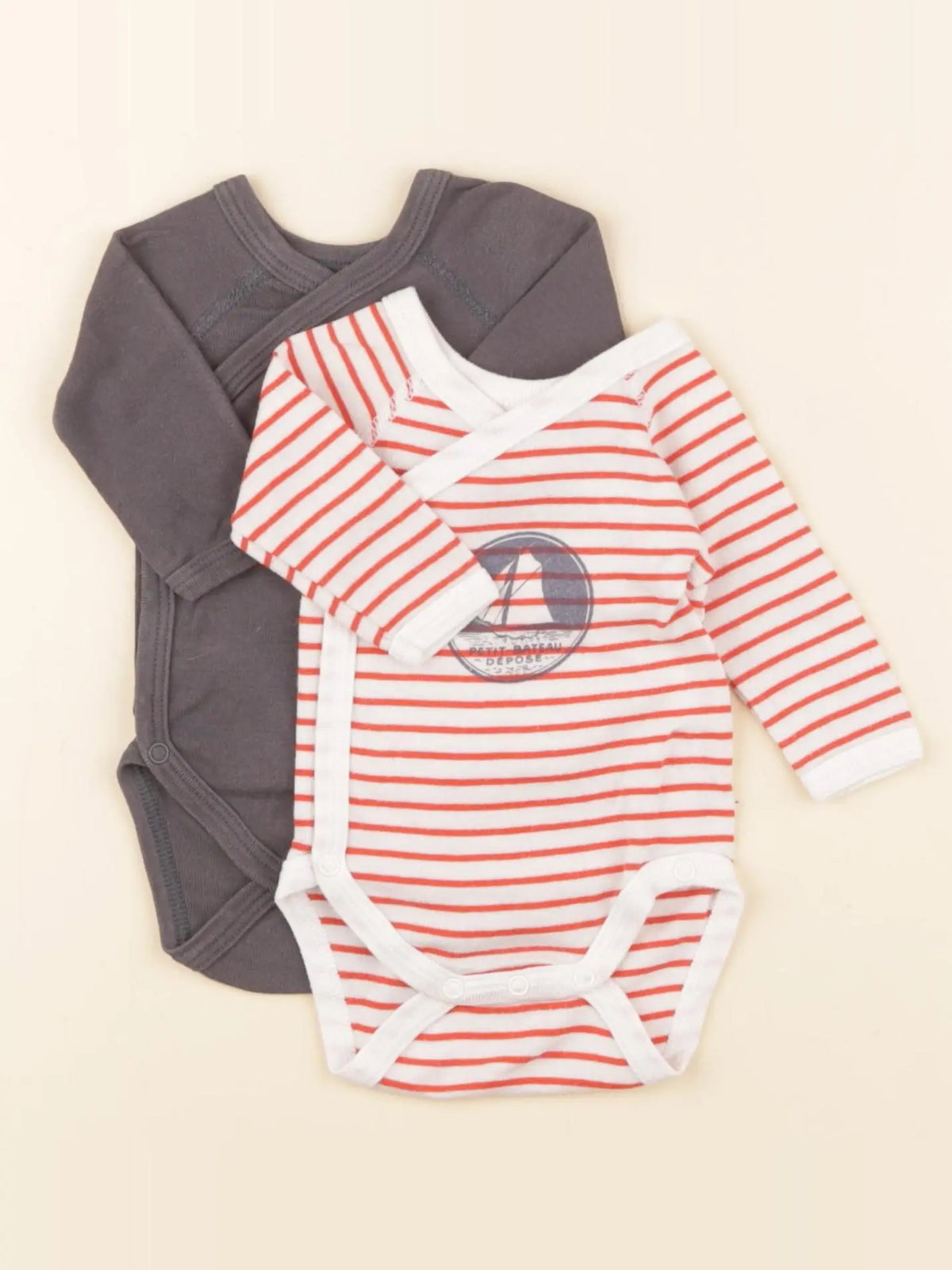 Petit Bateau - lot de 2 bodies en coton blanc, rouge, gris - 0 mois