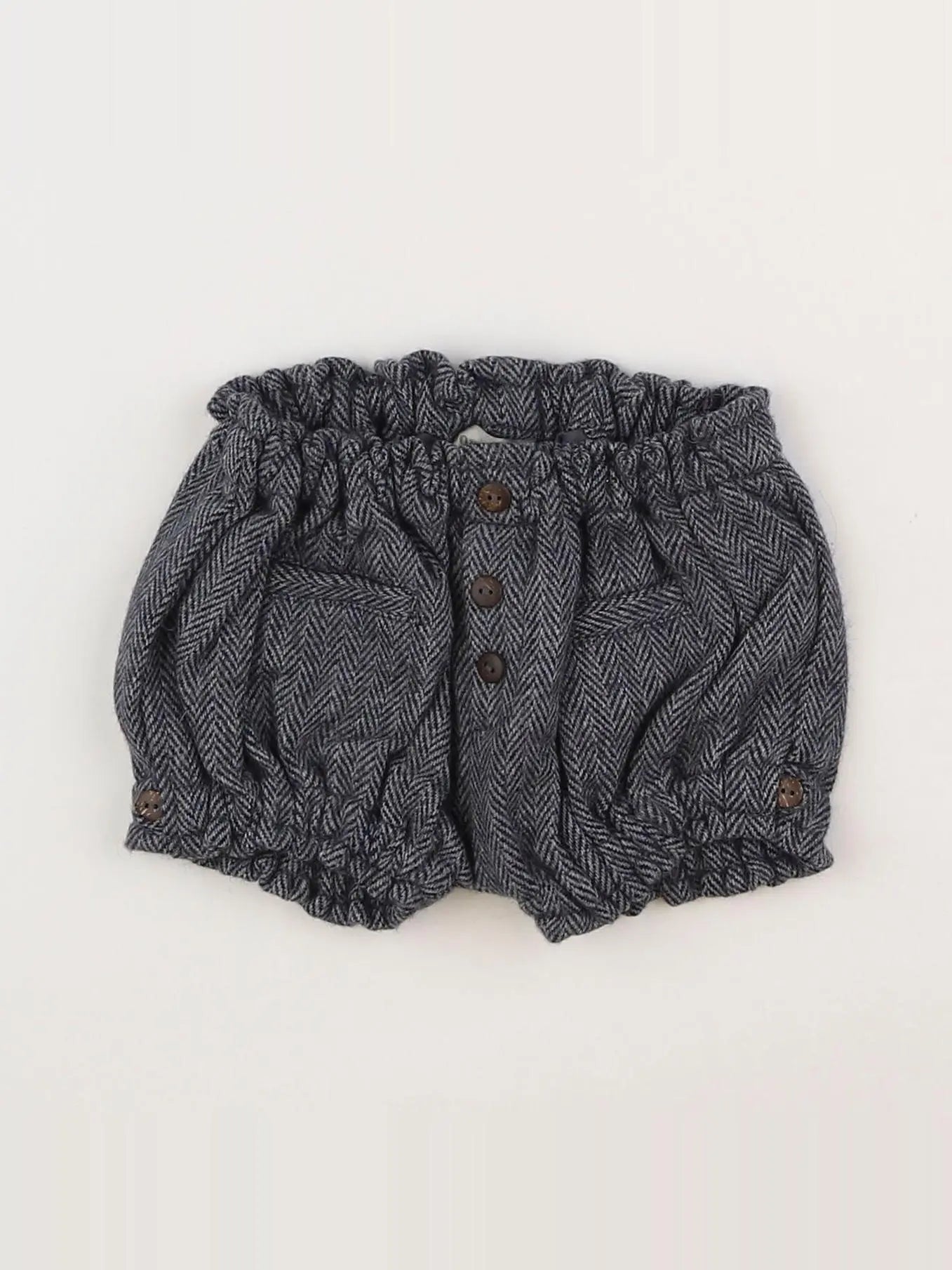Bonnet à Pompon - short gris - 6 mois