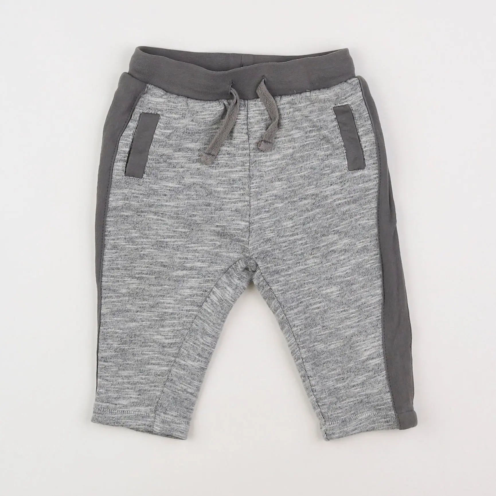 Vertbaudet - jogging gris - 6 mois