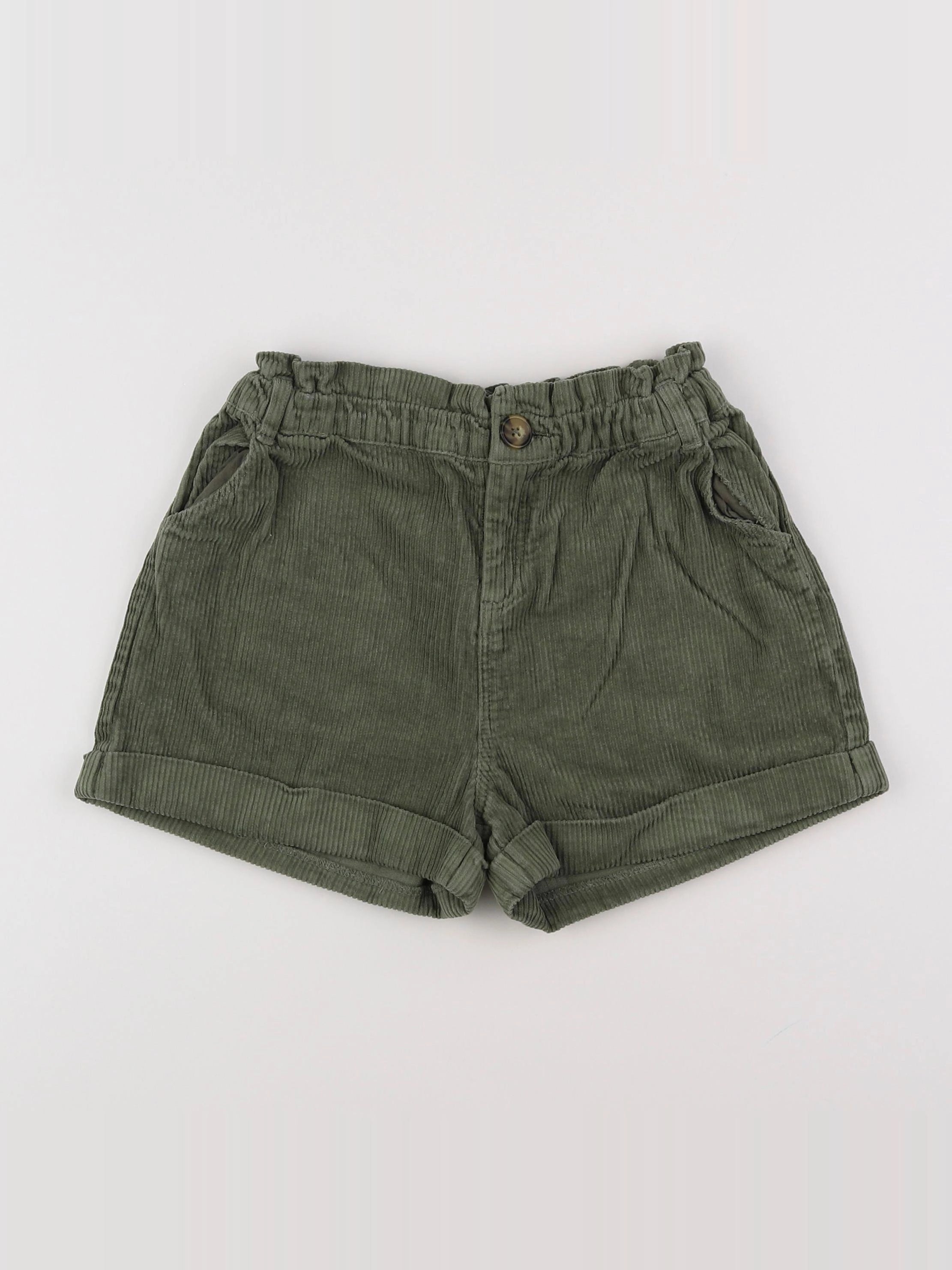 Vertbaudet - short vert - 9 ans