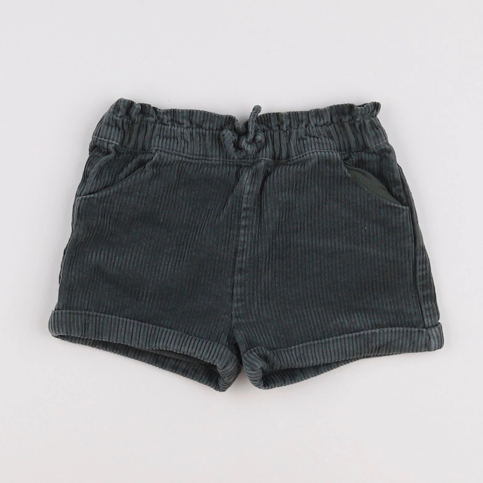 Vertbaudet - short vert - 18 mois