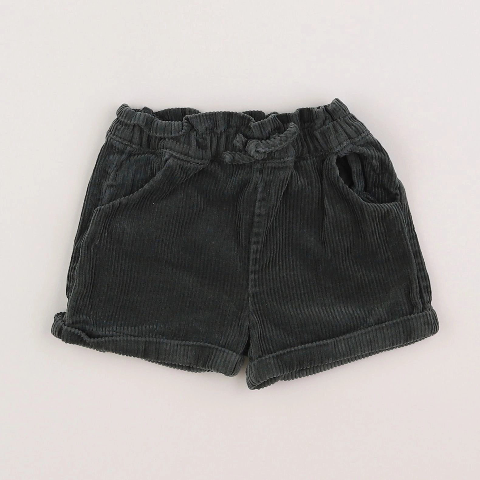 Vertbaudet - short vert - 18 mois