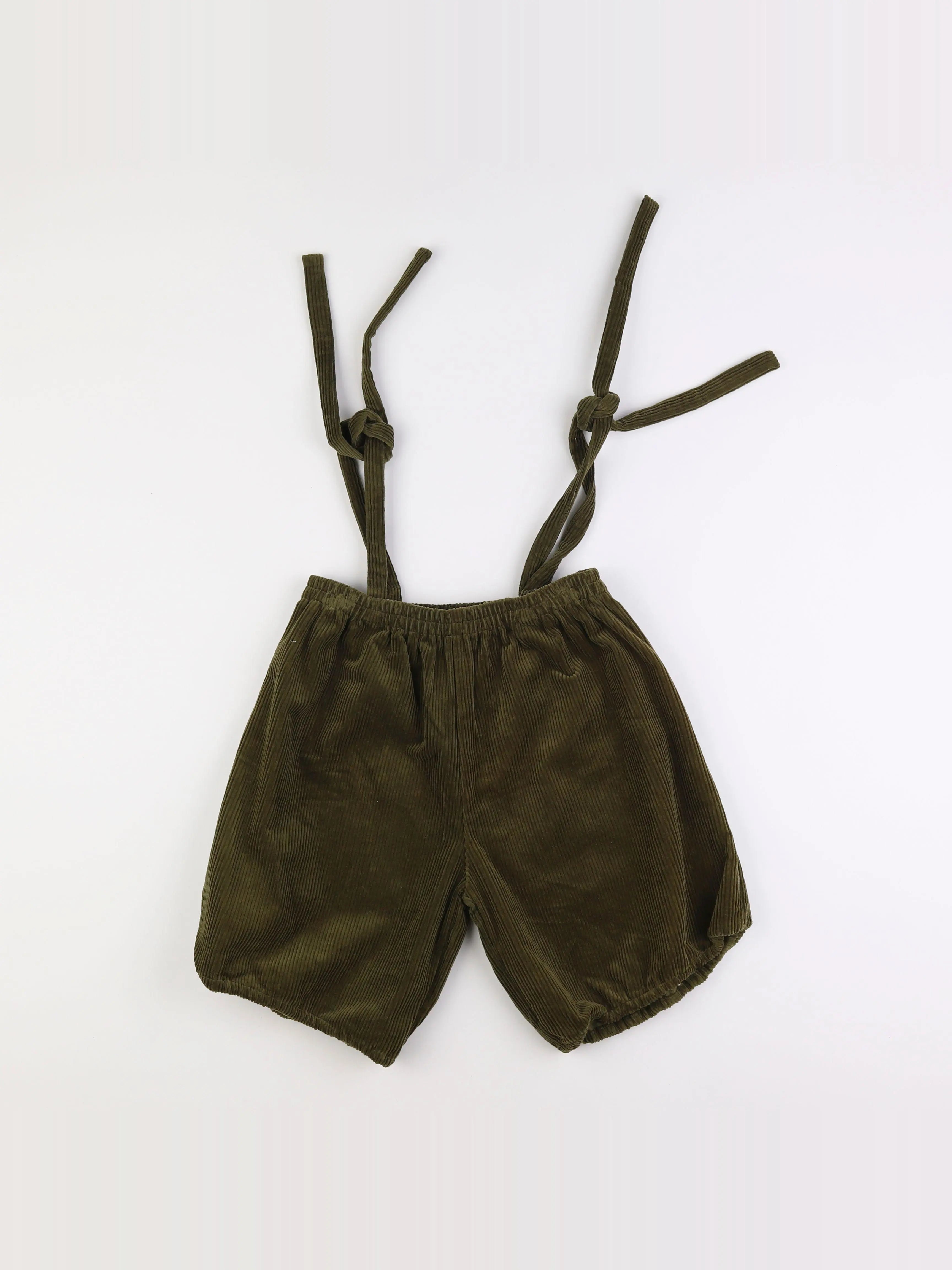 Yoli & Otis - short vert - 10 ans