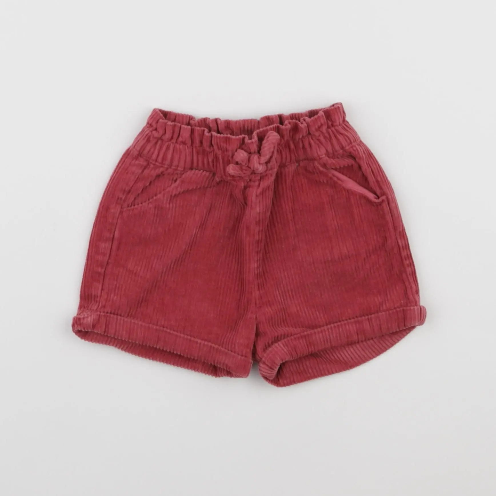 Vertbaudet - short rouge - 9 mois