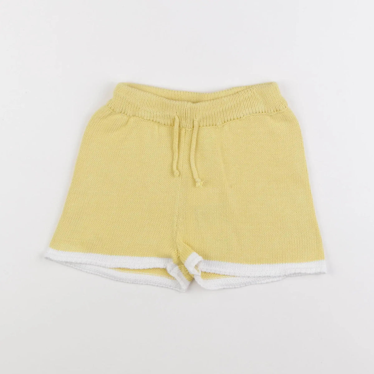 The new society - short jaune - 6 ans