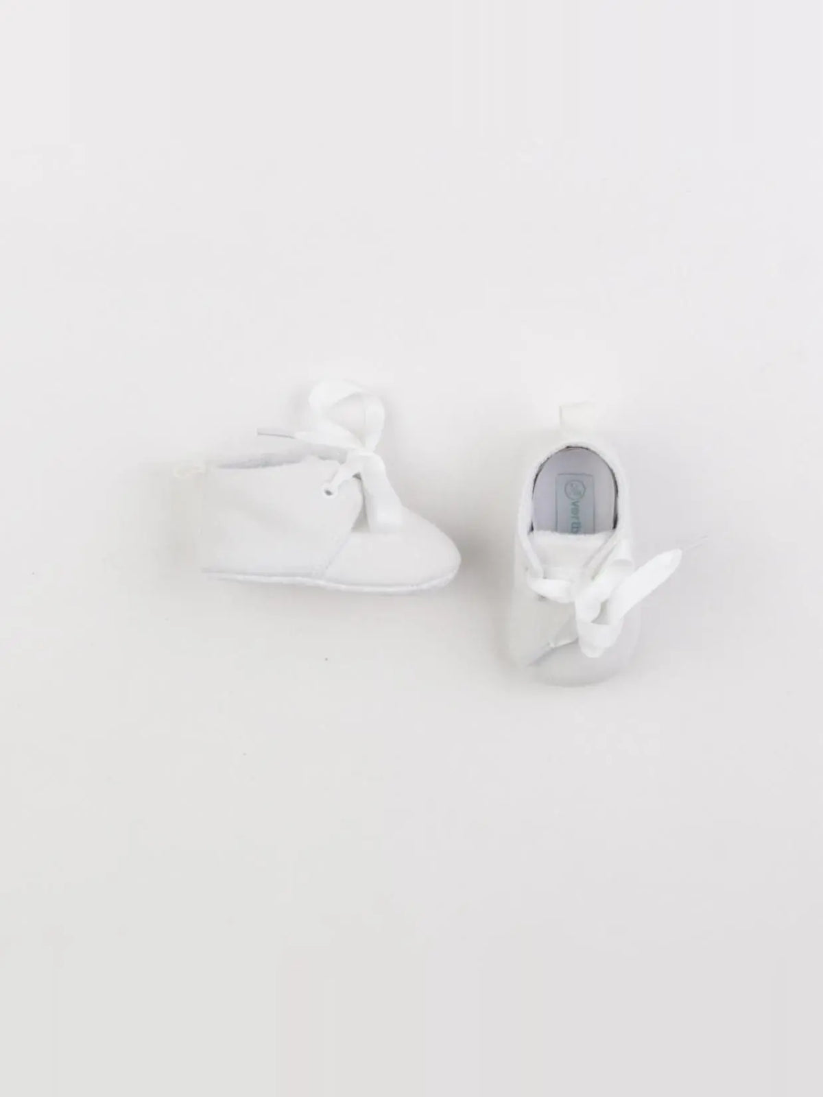 Vertbaudet - chaussons blanc - pointure 17