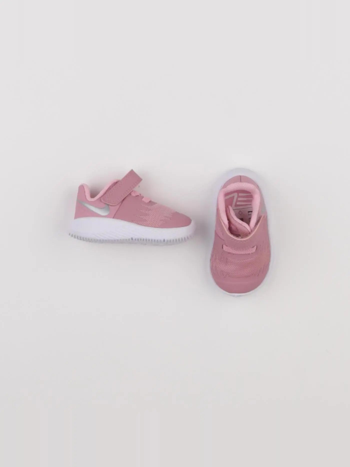 Nike - tennis élastiqué rose - pointure 17