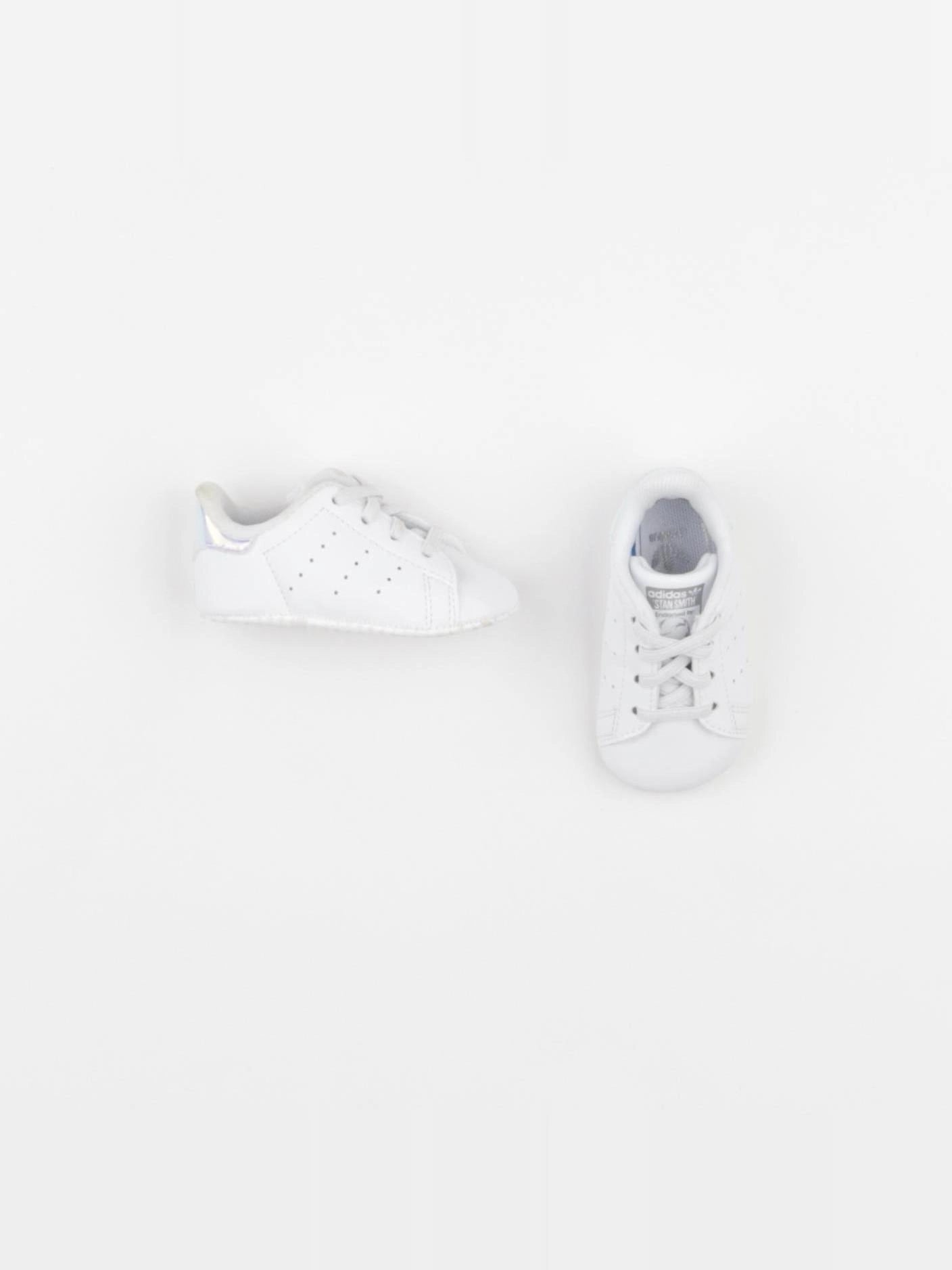 Adidas - chaussons blanc - pointure 17
