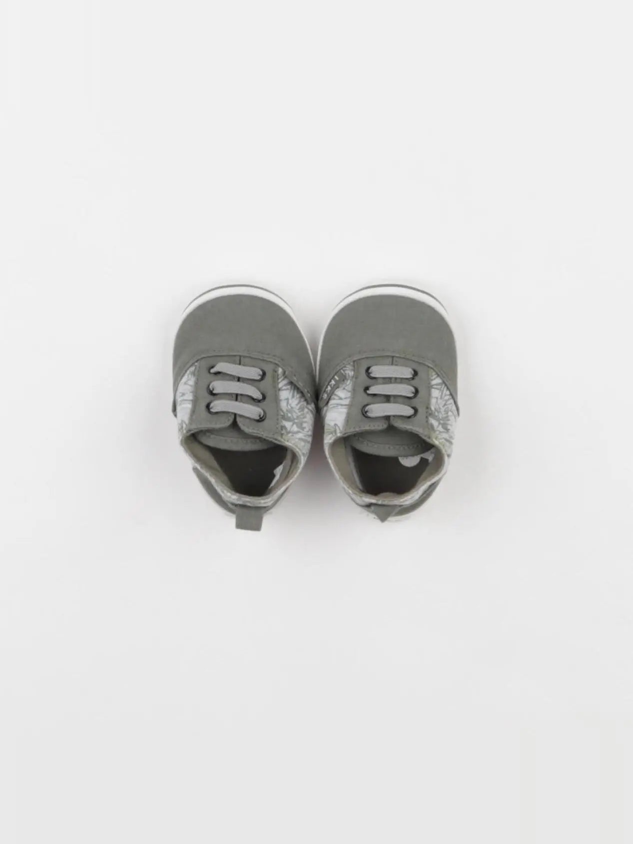 IKKS - chaussons vert - pointure 15/16