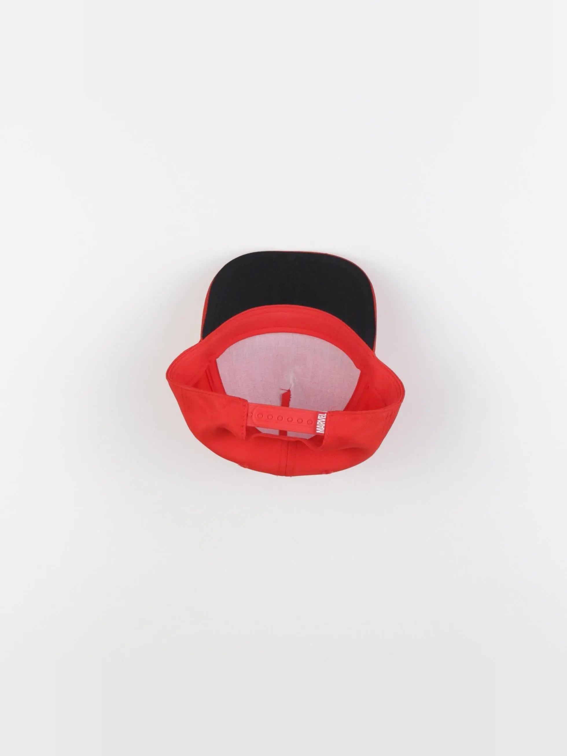 H&M - casquette rouge - 4/6 ans