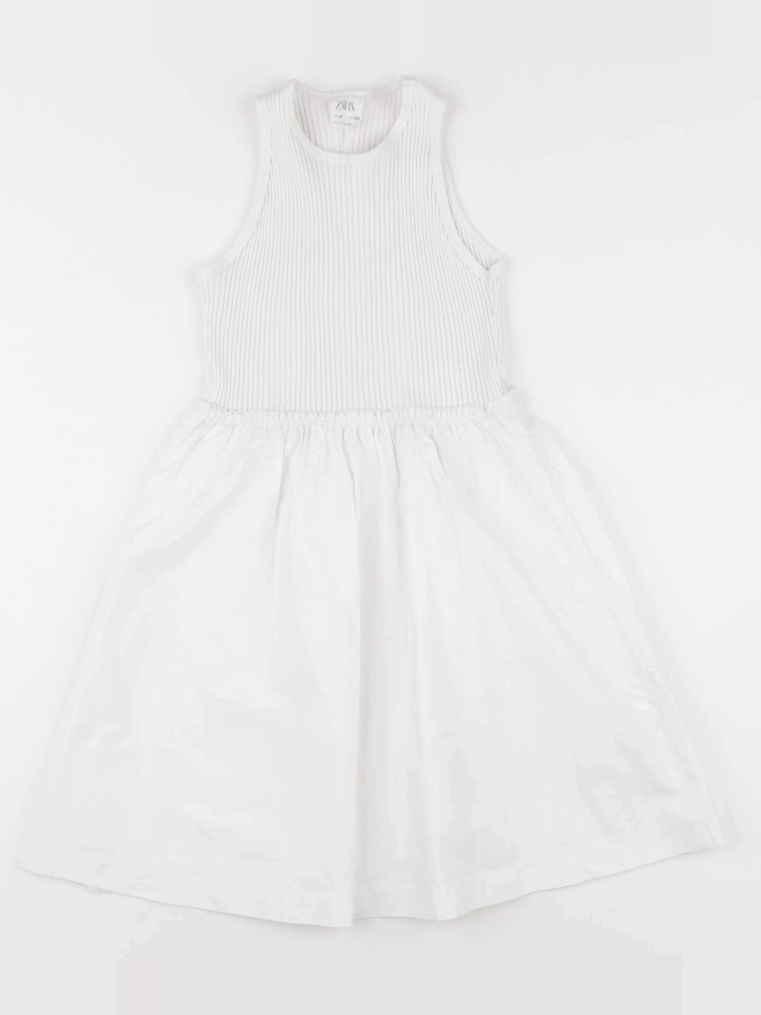 Zara - robe blanc - 9 ans
