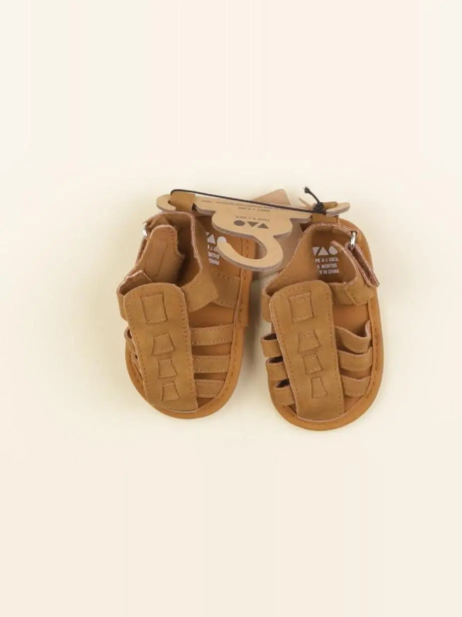 Tape à l'oeil - chaussons marron - pointure 17