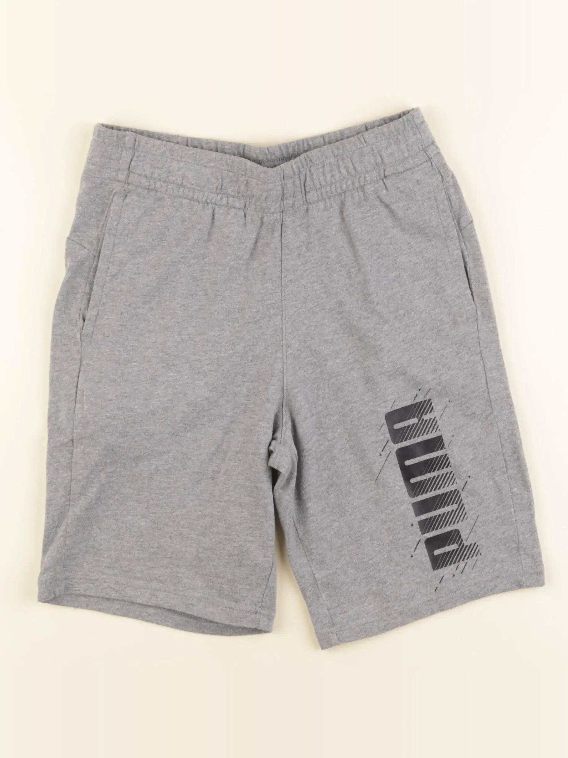 Puma - short gris - 9/10 ans