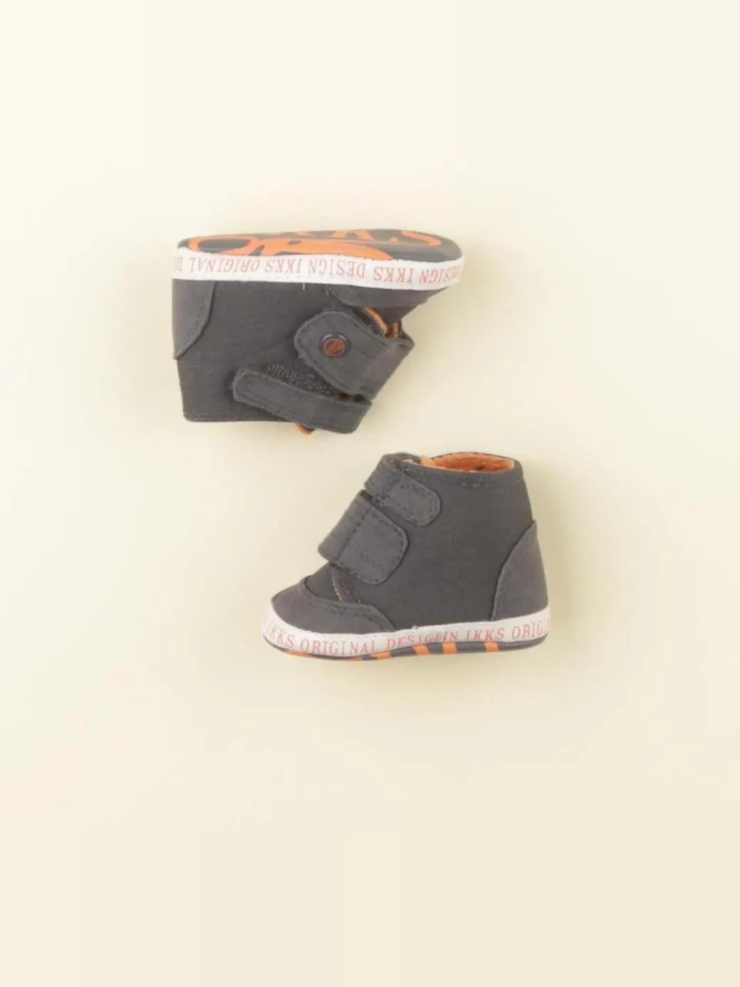 IKKS - chaussons gris - pointure 17/18