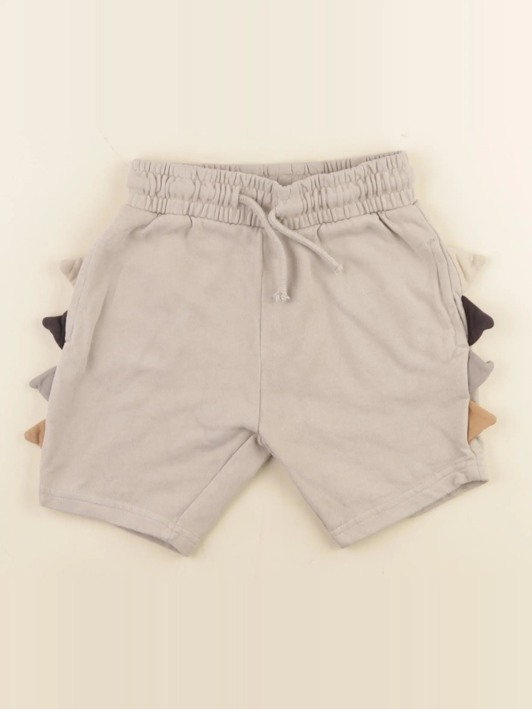 Next - short beige - 4/5 ans