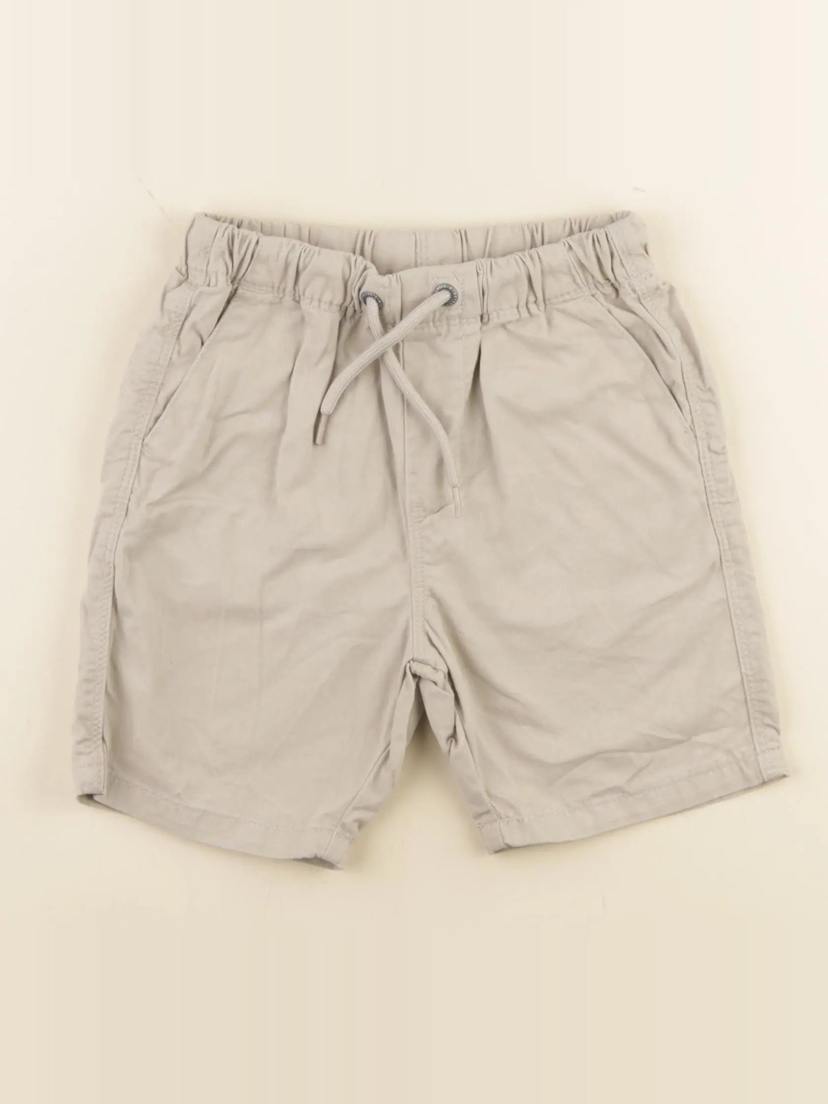 Next - short beige - 4/5 ans