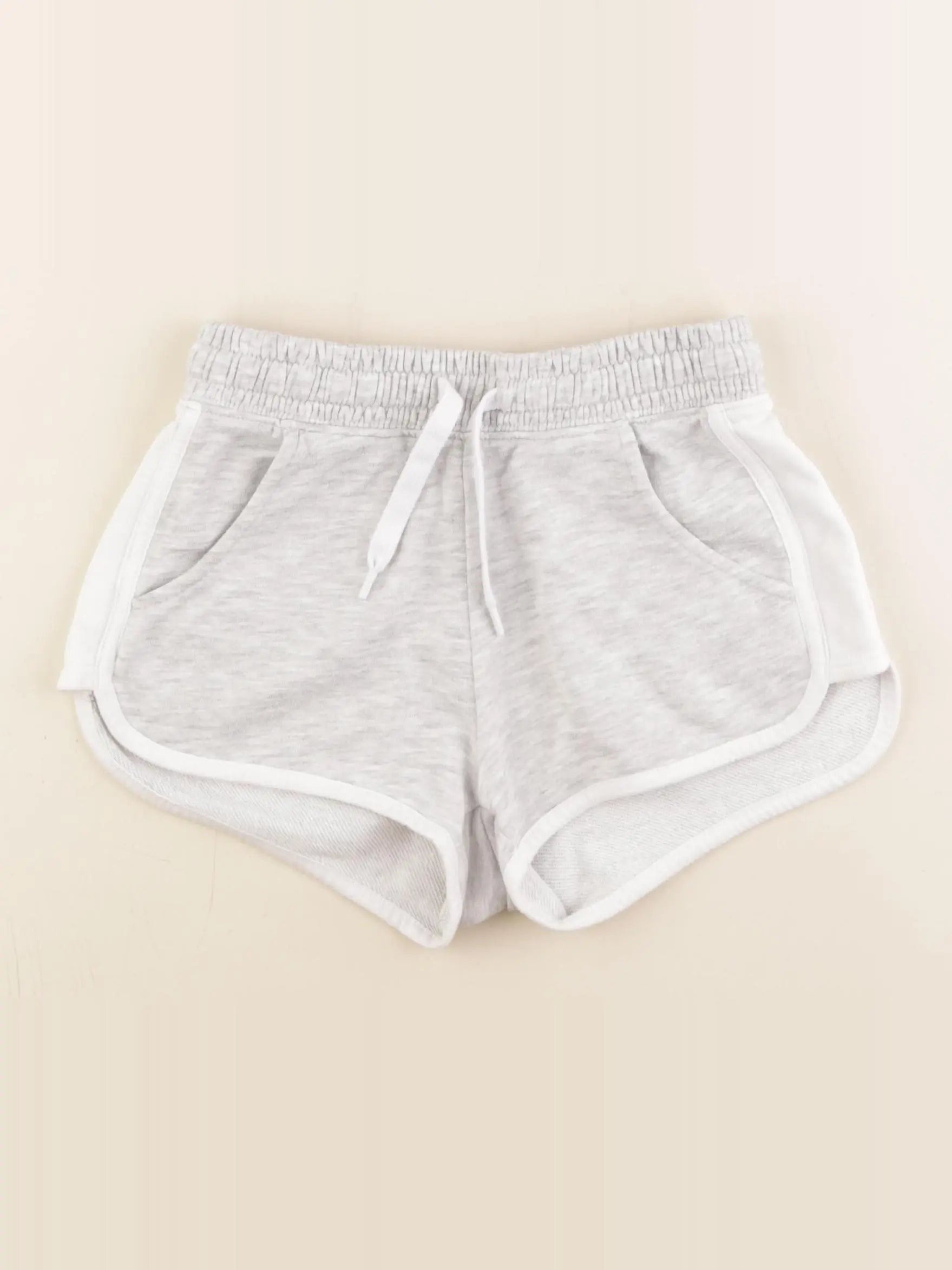 H&M - short gris - 9/10 ans