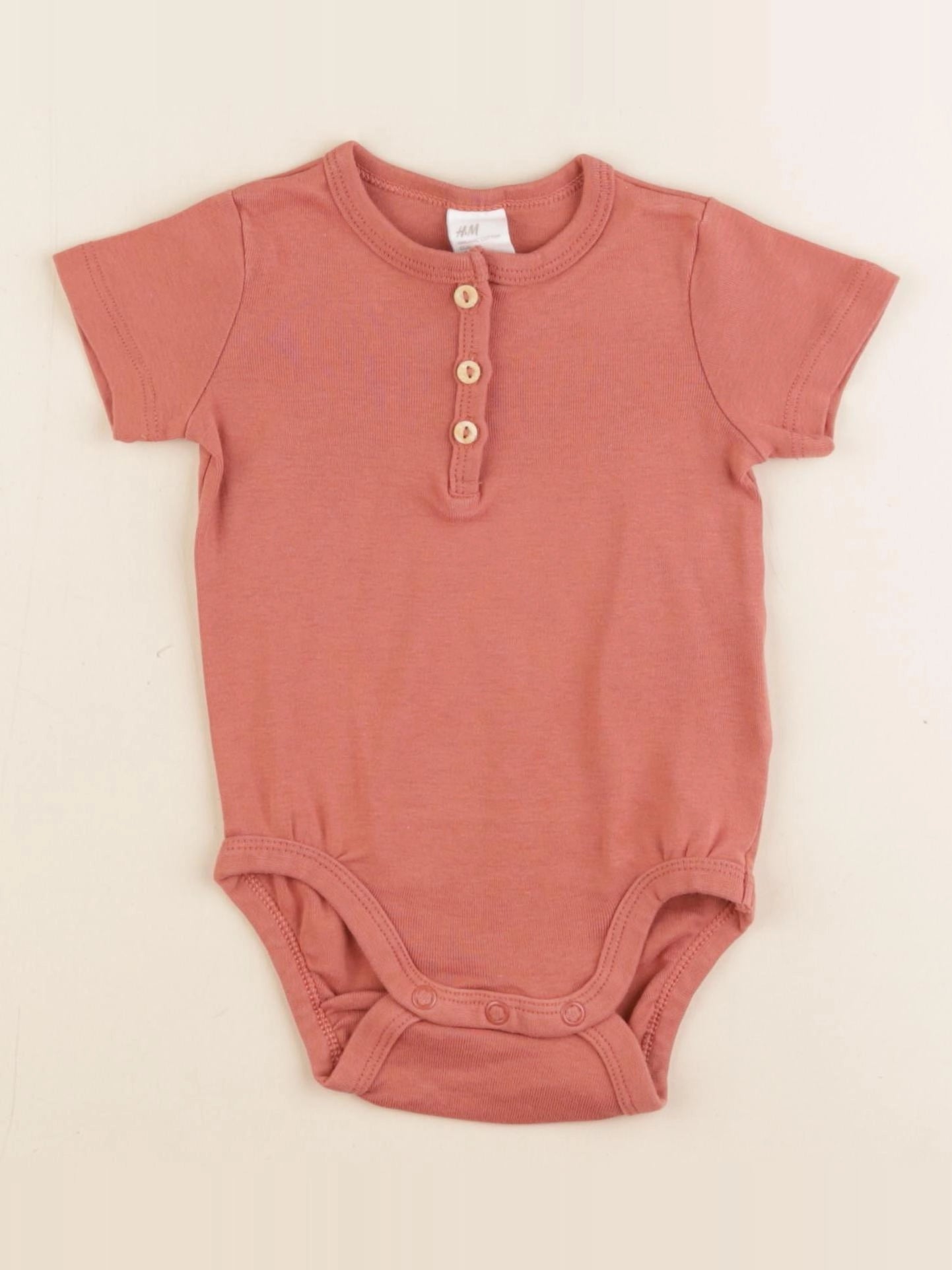 H&M - body rouge - 1/2 mois