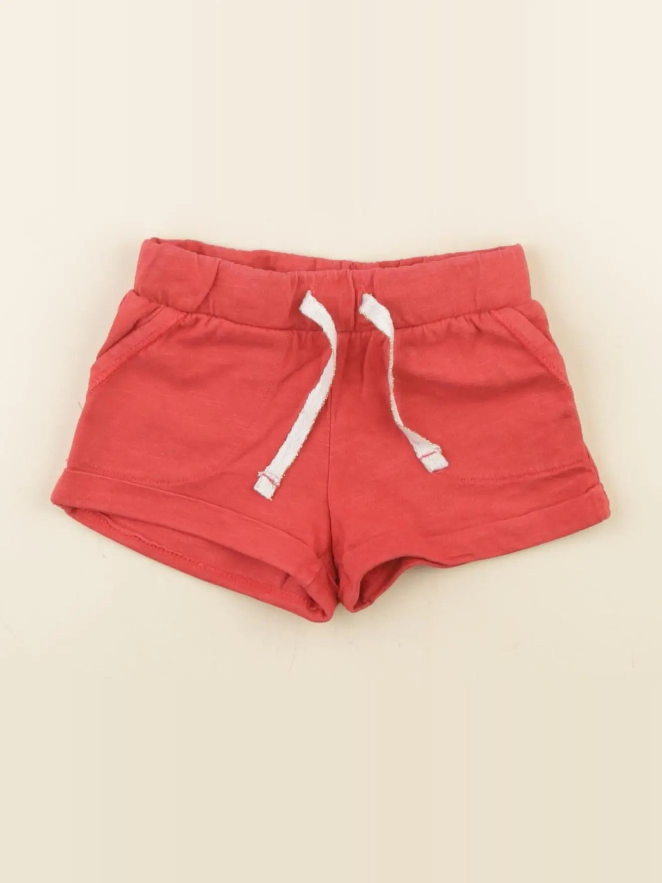 Vertbaudet - short rouge - 2 ans